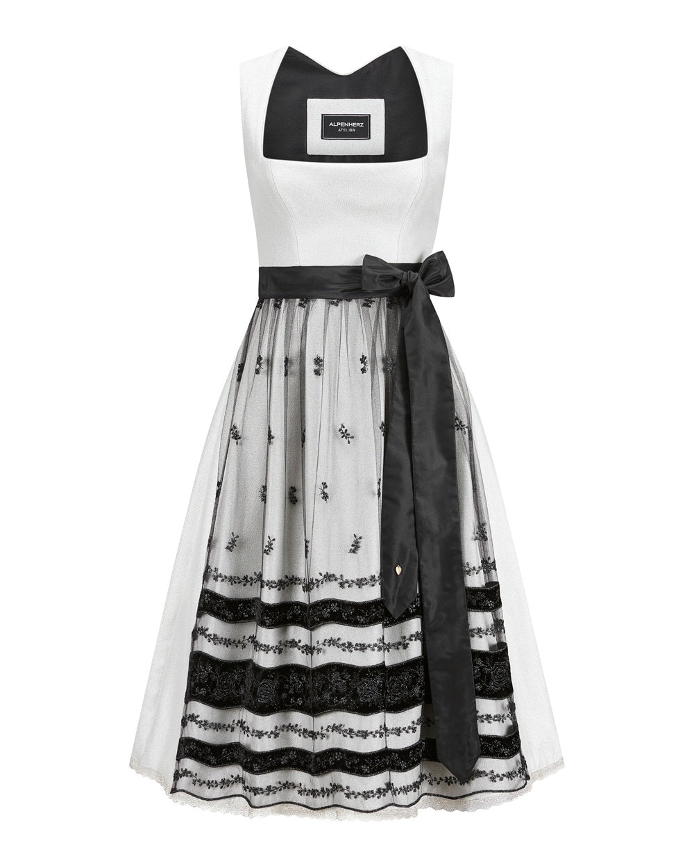 alpenherz-dirndl-eva-silber-schwarz-atelier-dirndl-limited image 1