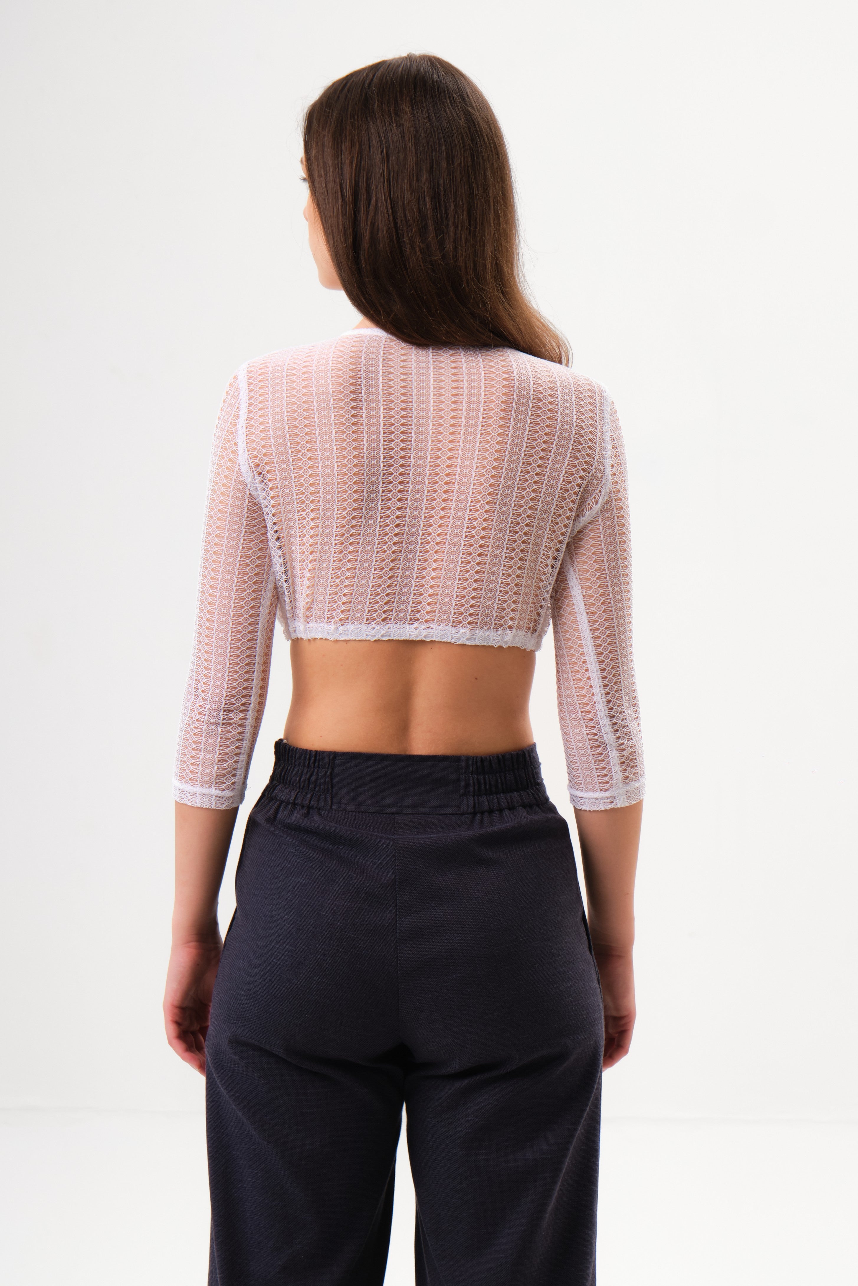 felicitas-damen-dirndlbluse-emily-spitze-3-4-arm-v-ausschnitt image 2