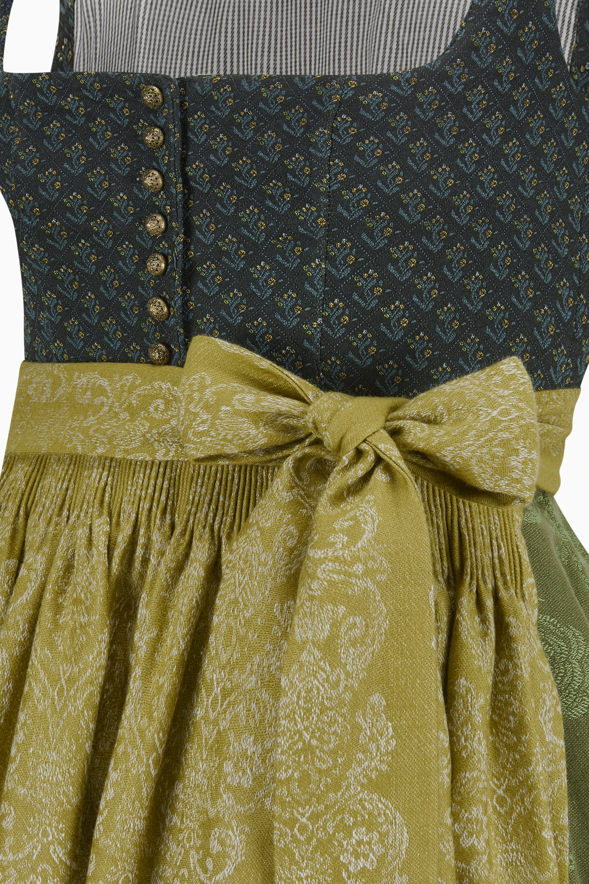 gottseidank-dirndl-monika-mit-faltenrock-und-augenknopfloch-4 image 4