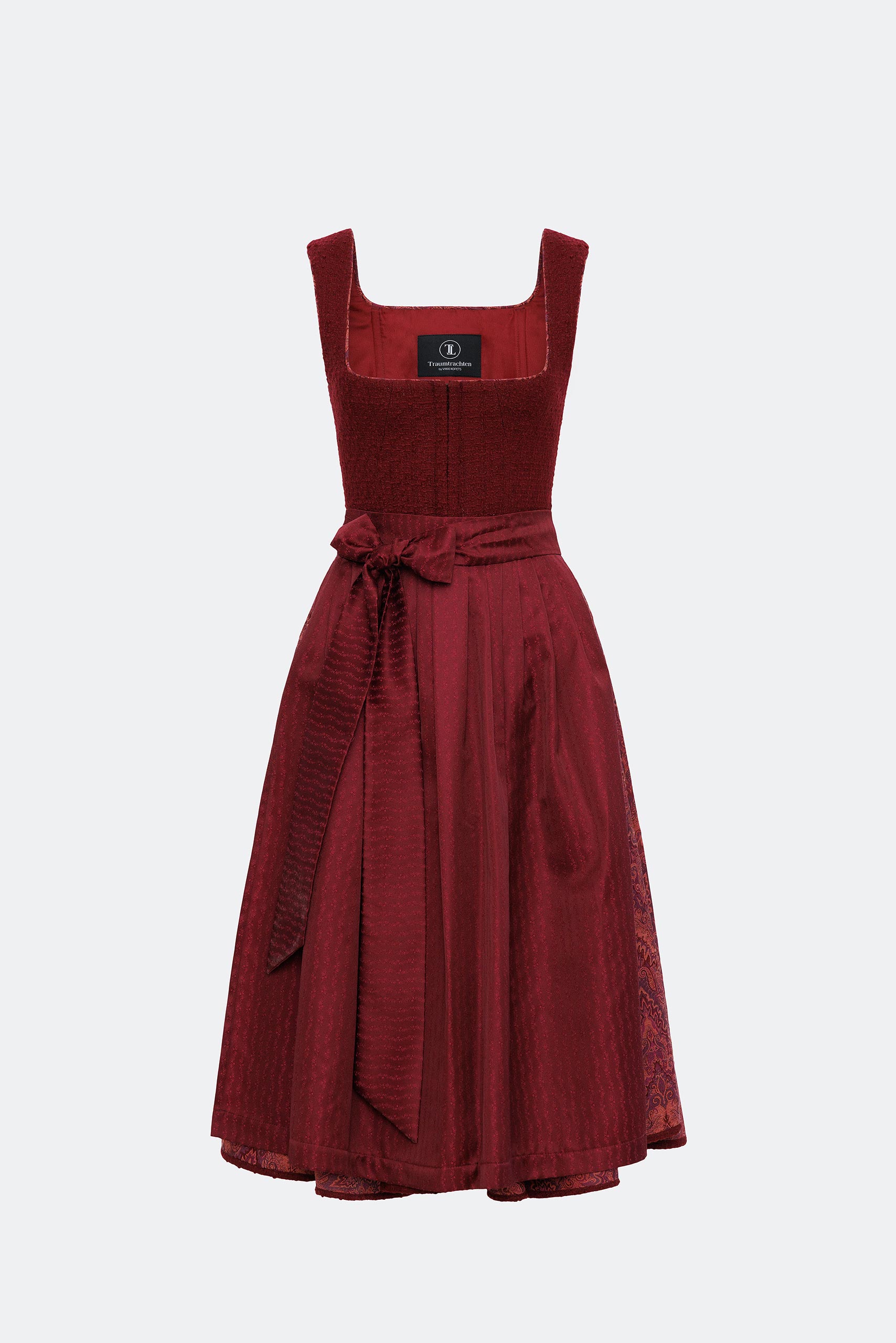 traumtrachten-dirndl-aurelia-in-bordeaux image 1