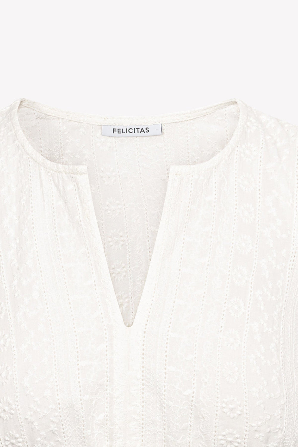 felicitas-damen-dirndlbluse-gisa-wei-trachtenbluse image 4