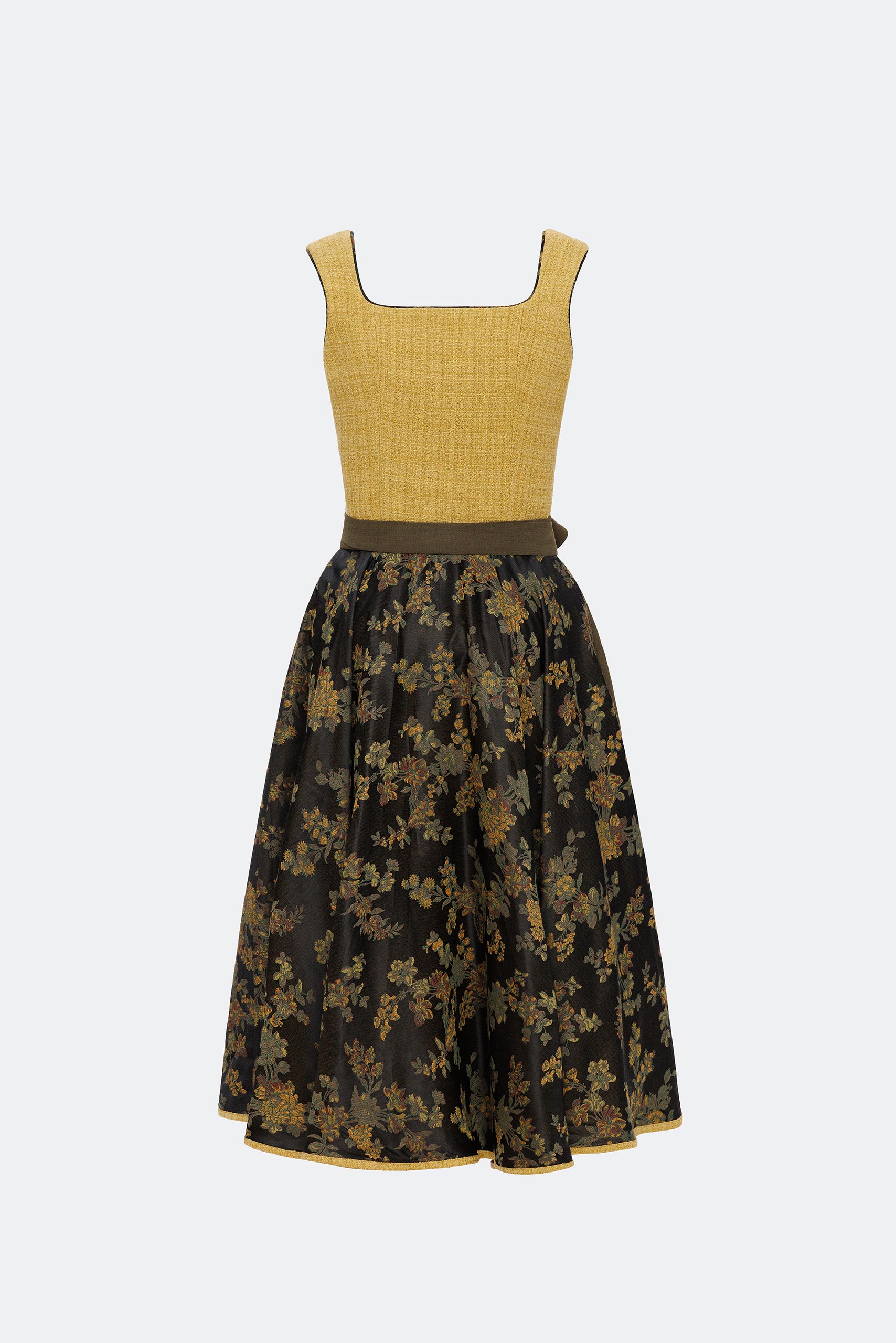 traumtrachten-dirndl-victoria-in-senfgelb image 2