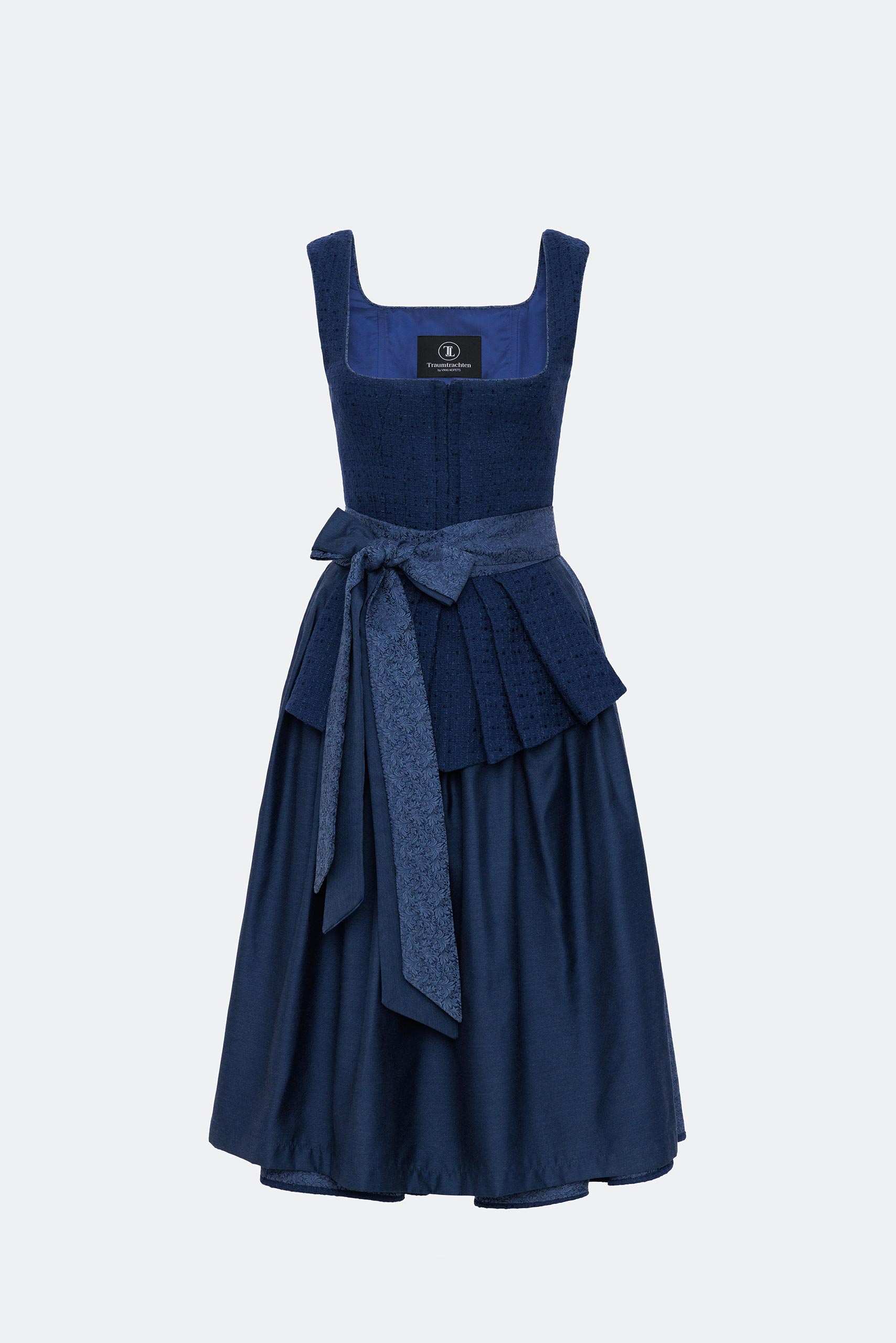 traumtrachten-dirndl-livia-in-nachtblau image 3