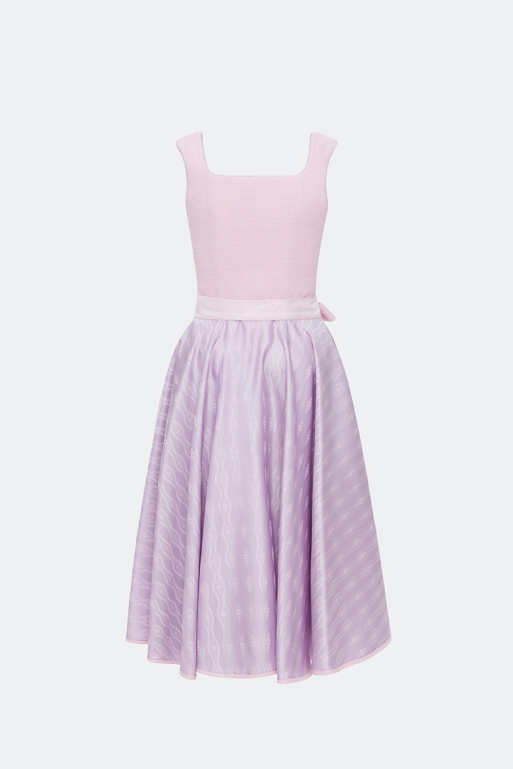 traumtrachten-dirndl-isabella-in-puderrosa image 2