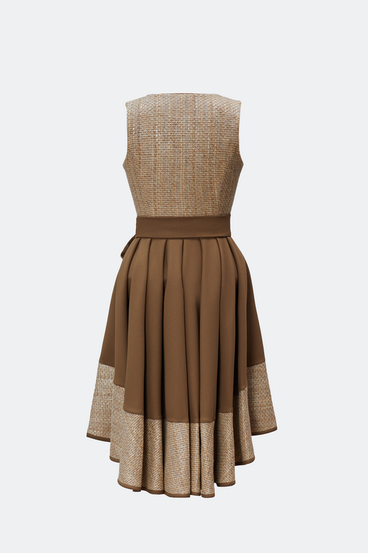 traumtrachten-designerdirndl-almuth-mit-tweedmieder-in-taupe image 2