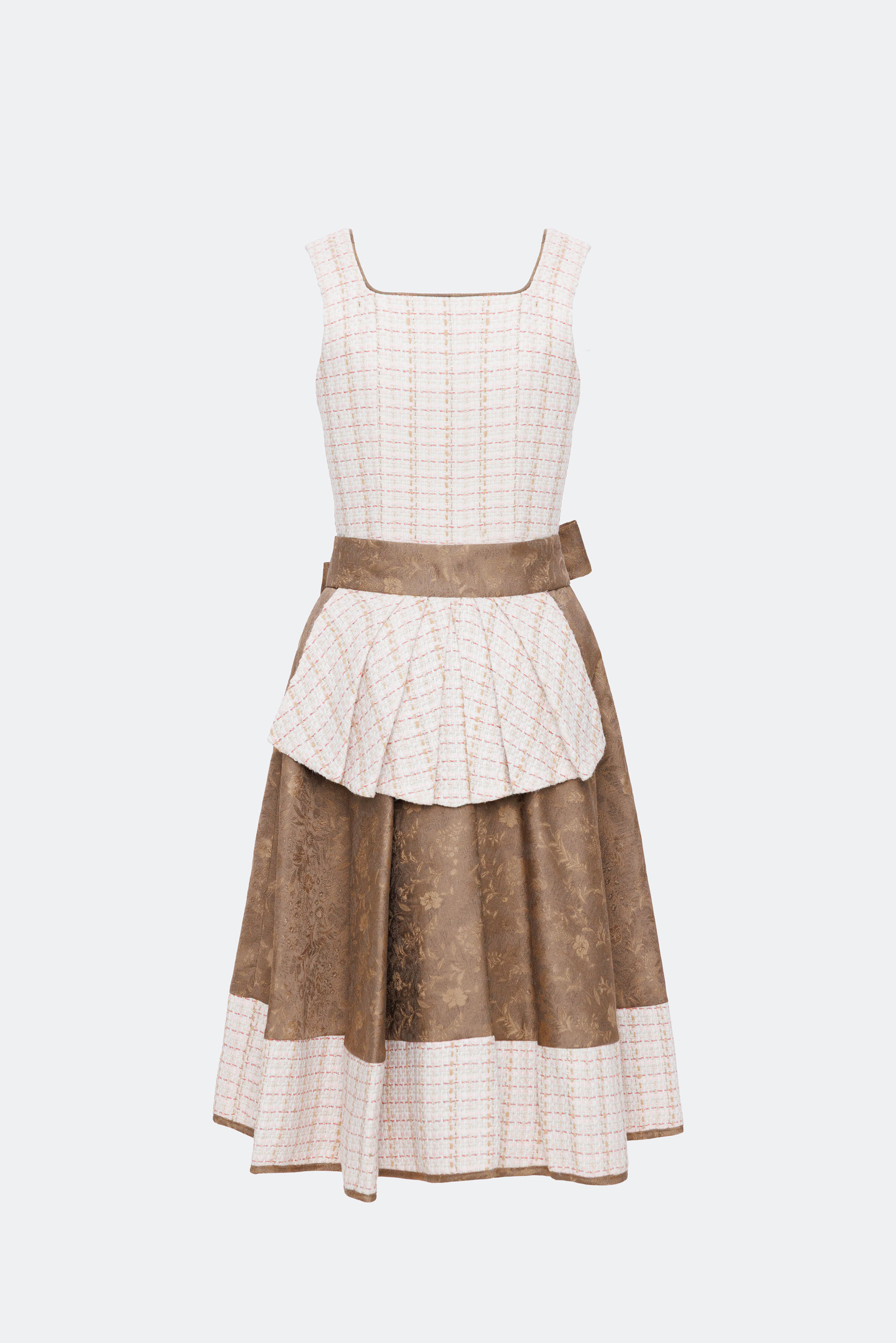 traumtrachten-designerdirndl-amalie-mit-tweedmieder-in-taupe image 4