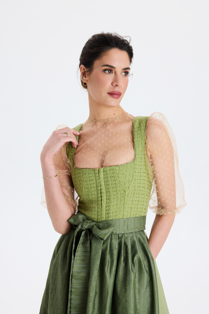 traumtrachten-dirndl-livia-in-olive image 6