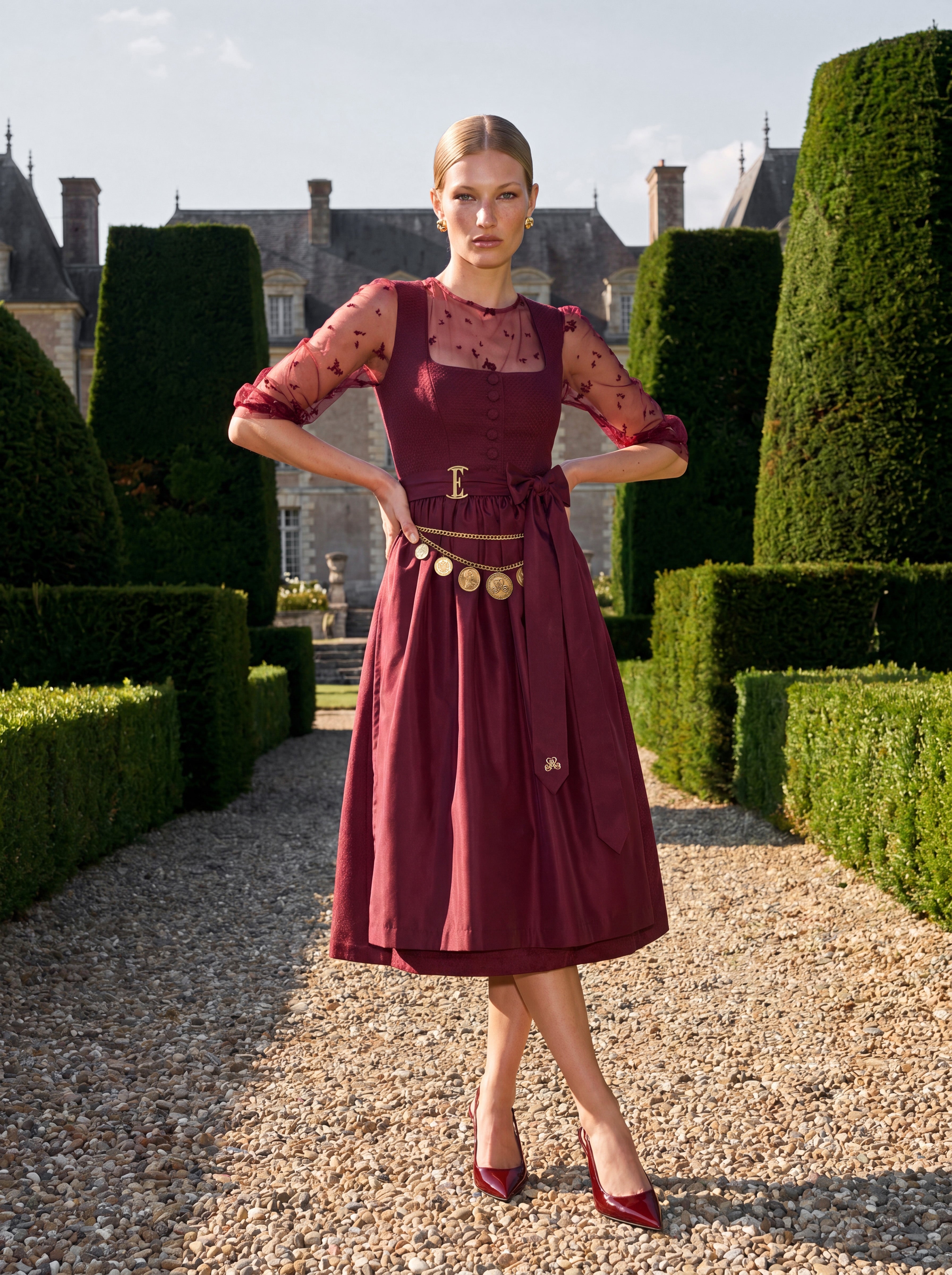 alpenherz-x-elle-dirndl-elle-2026-bordeaux-designer image 3