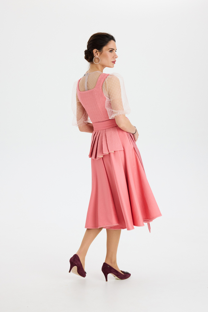 traumtrachten-dirndl-camilla-in-rose image 6