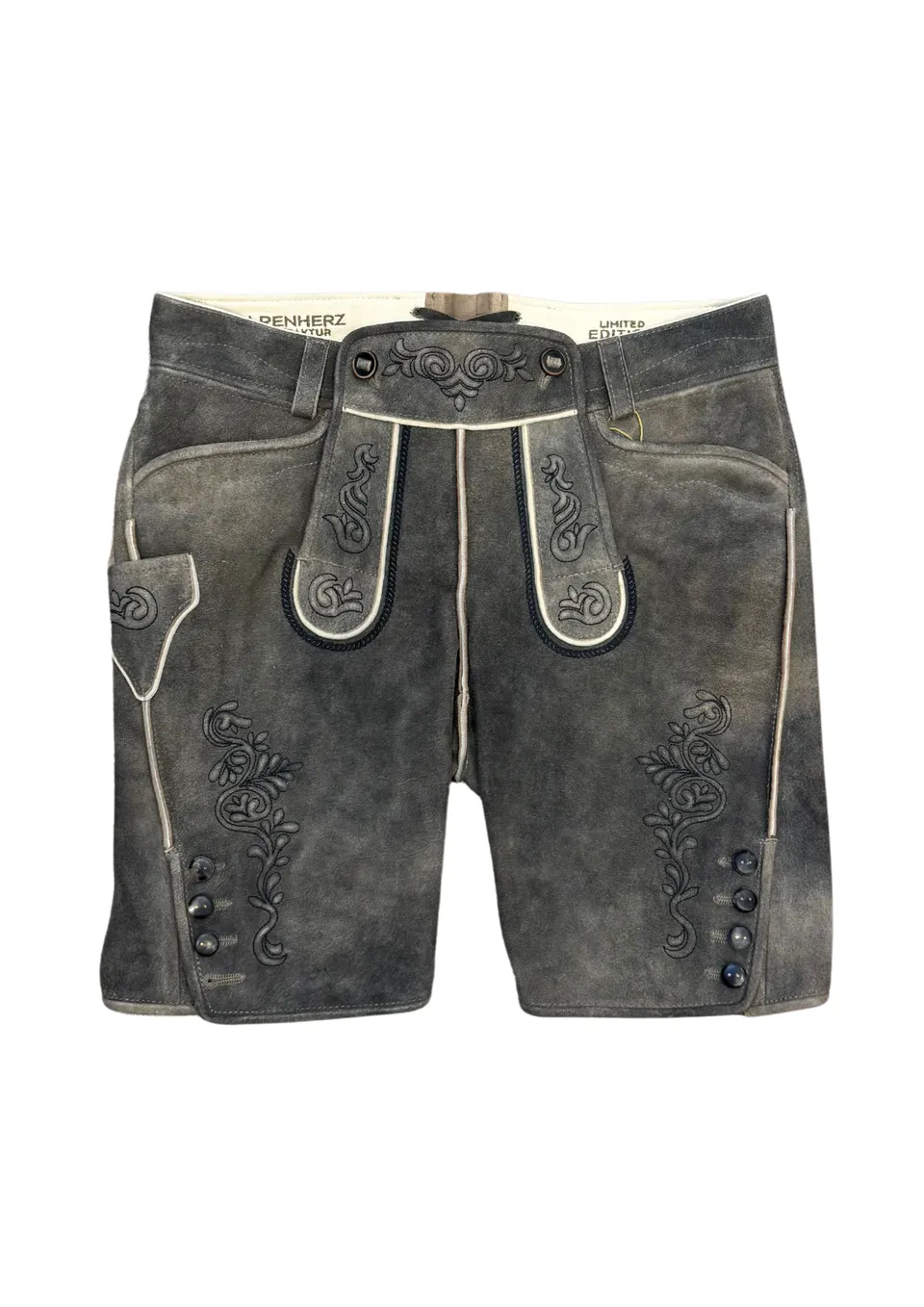 alpenherz-lederhose-herren-kurze-trachtenlederhose image 1