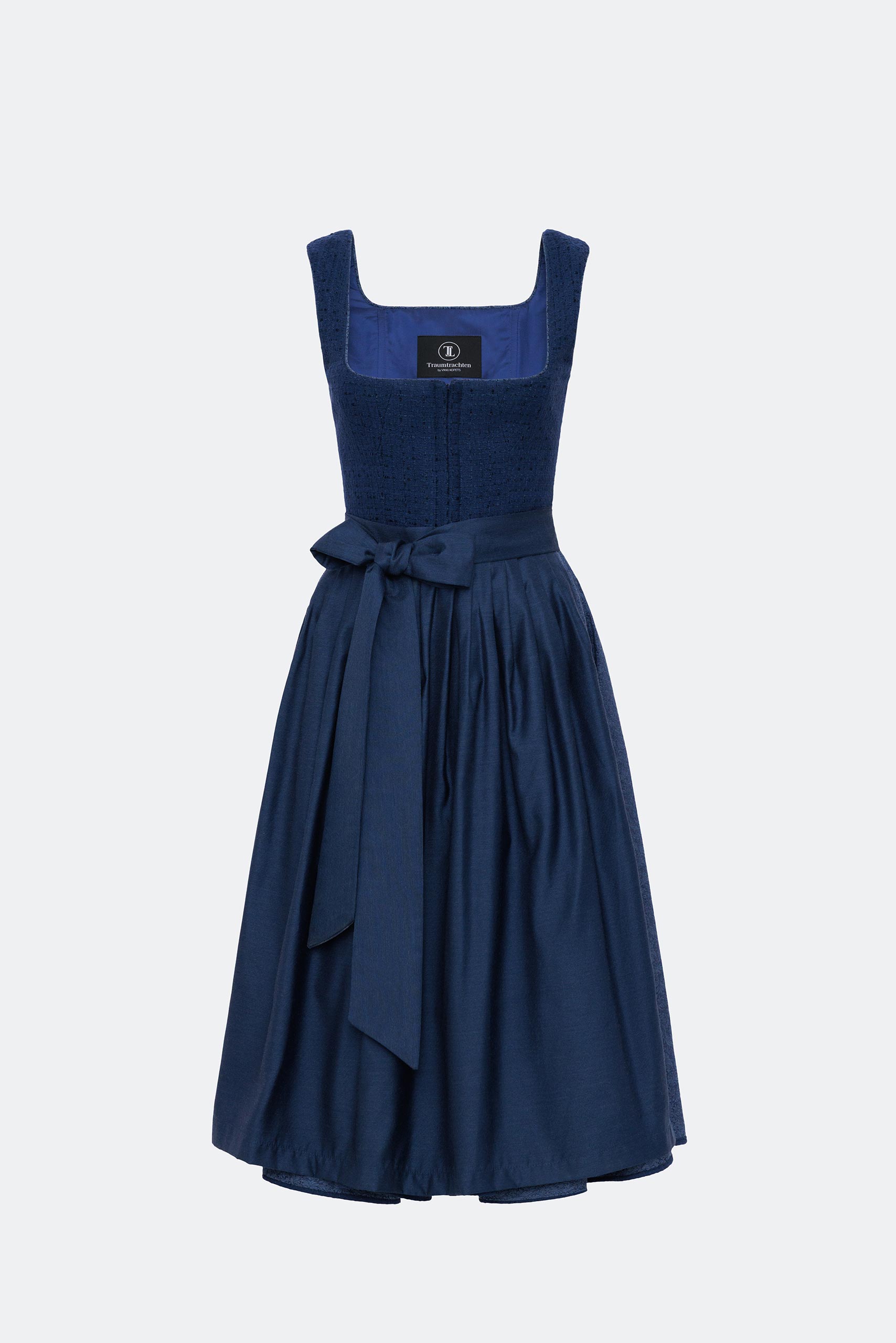 traumtrachten-dirndl-livia-in-nachtblau image 1