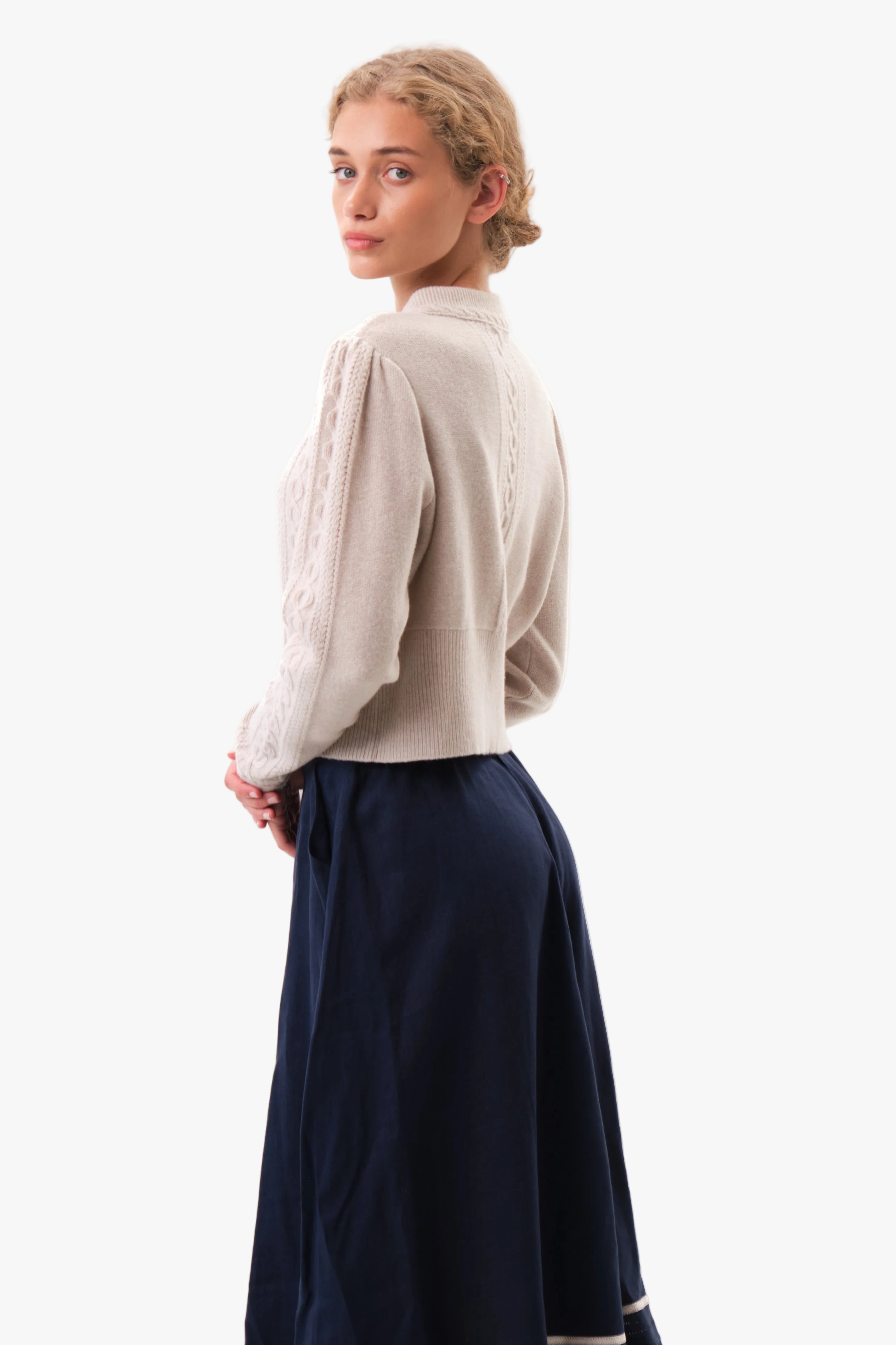 felicitas-damen-strickcardigan-coralie-rundhals-wolle-kaschmir-metallkn-pfe image 3
