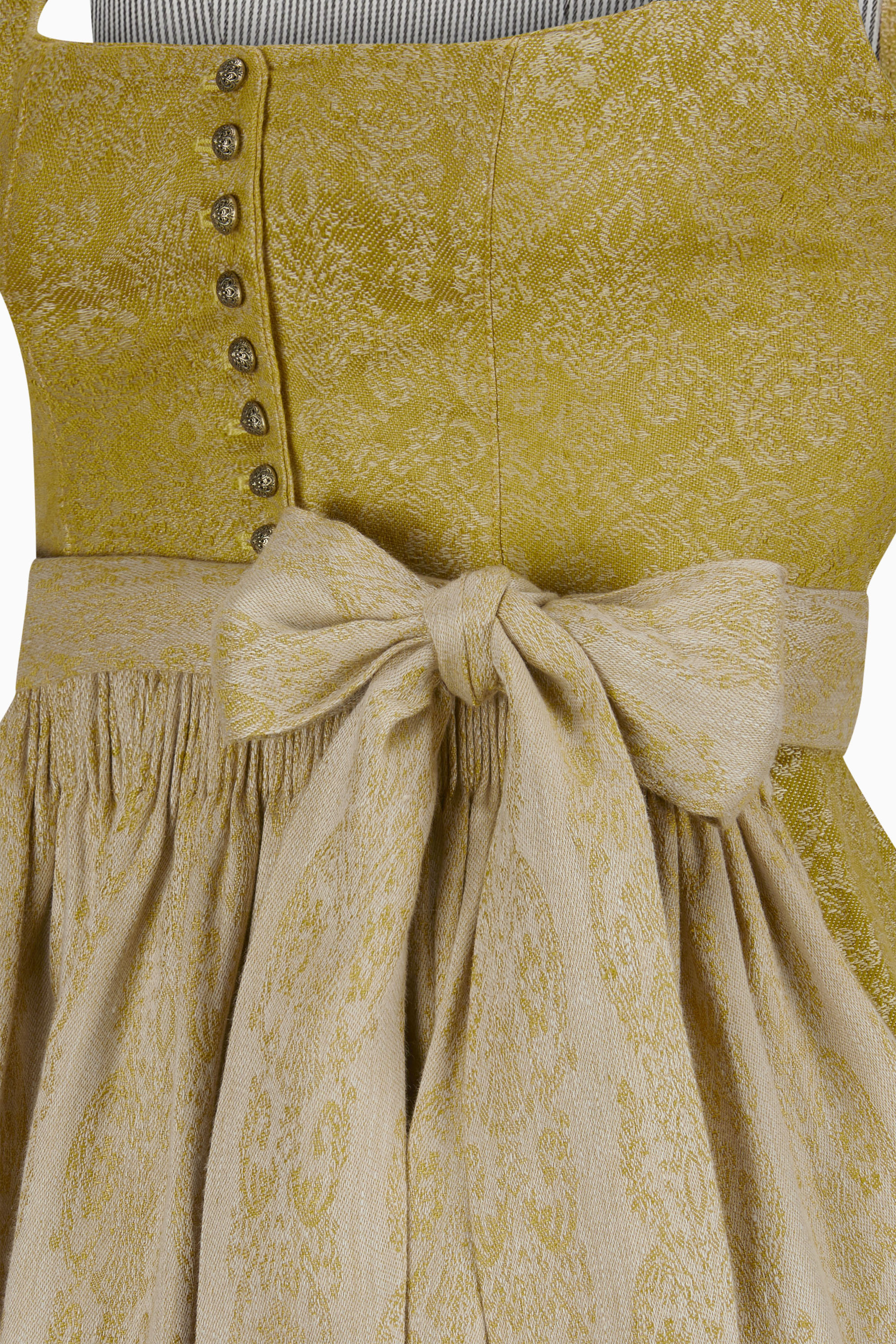 gottseidank-dirndl-monika-dirndl-mit-faltenrock-und-augenknopfloch-2 image 4