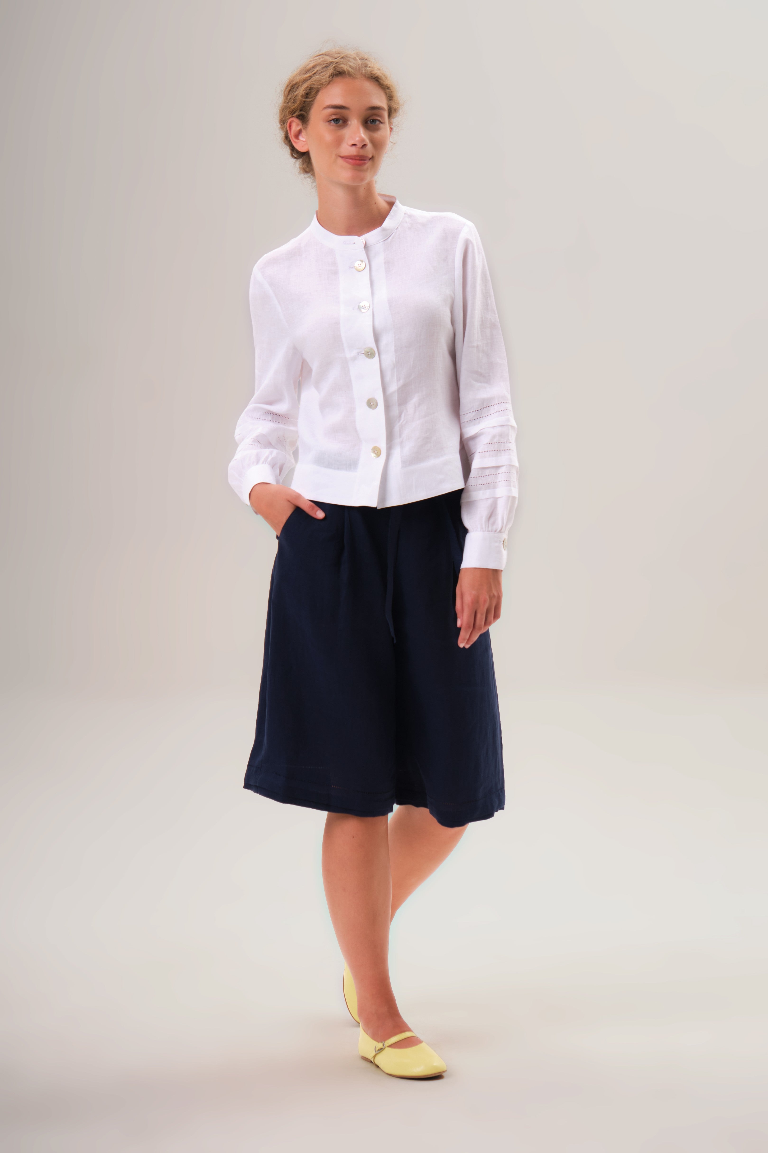 felicitas-damenjacke-jalisa-leinenjacke-mit-stehkragen image 3