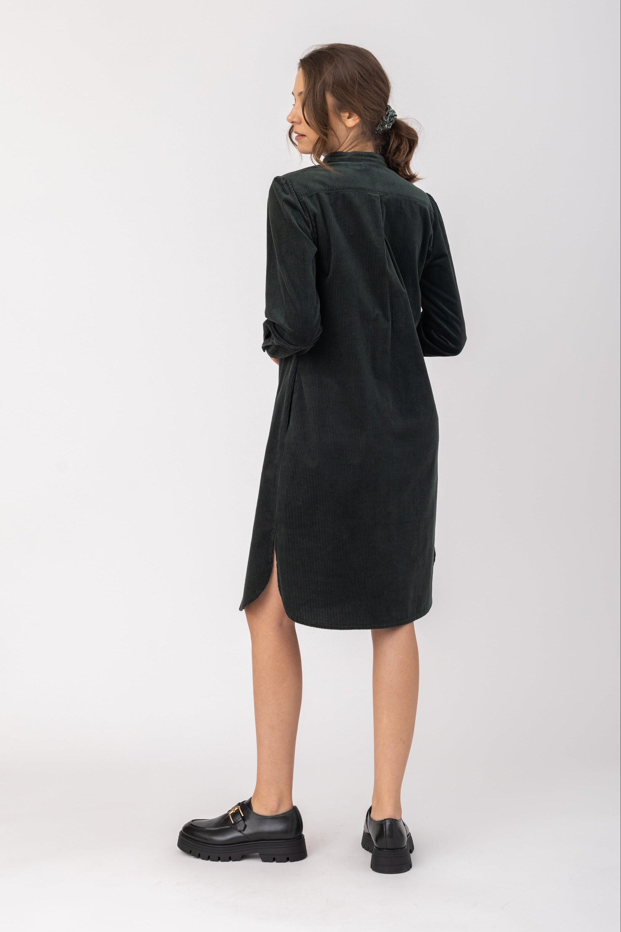 felicitas-kleo-damenkleid-baumwollcord-bestseller-stehkragen image 2