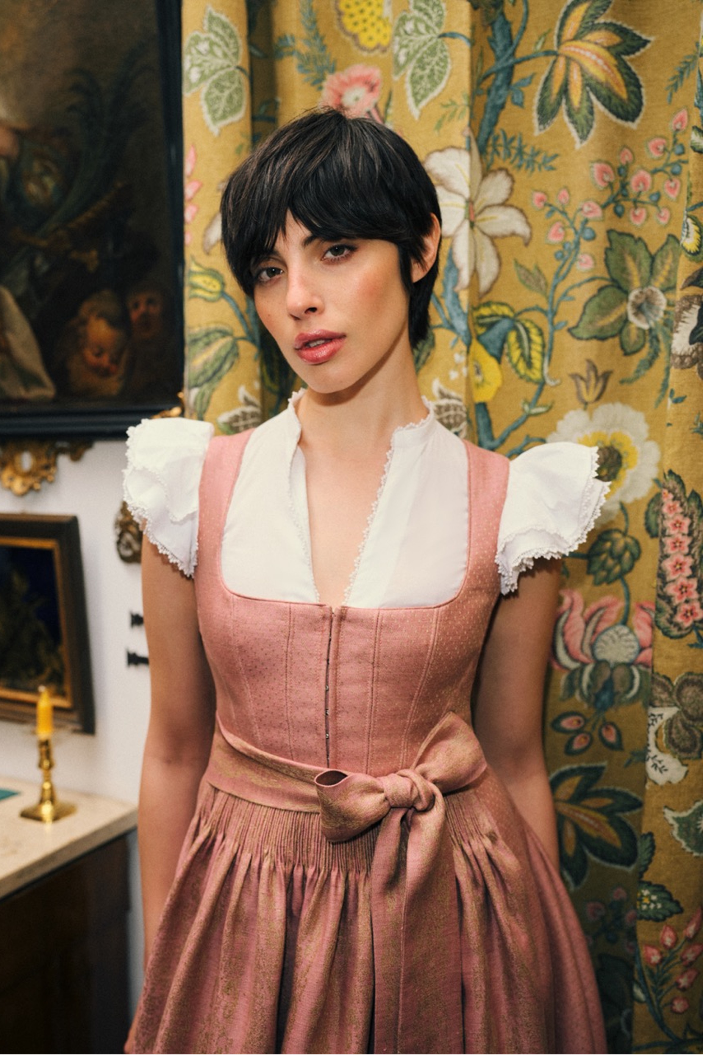 gottseidank-dirndl-antonia-gerader-ausschnitt-mit-haken image 2