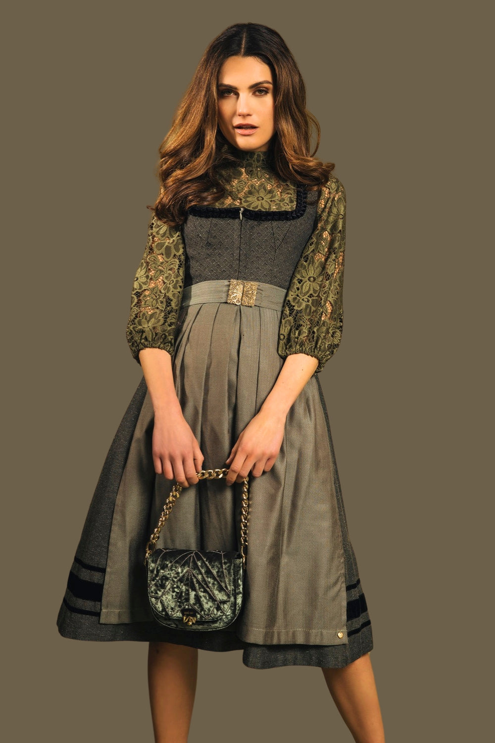 alpenherz-dirndl-regina-oliv-jacquard-dirndl-75-cm image 2