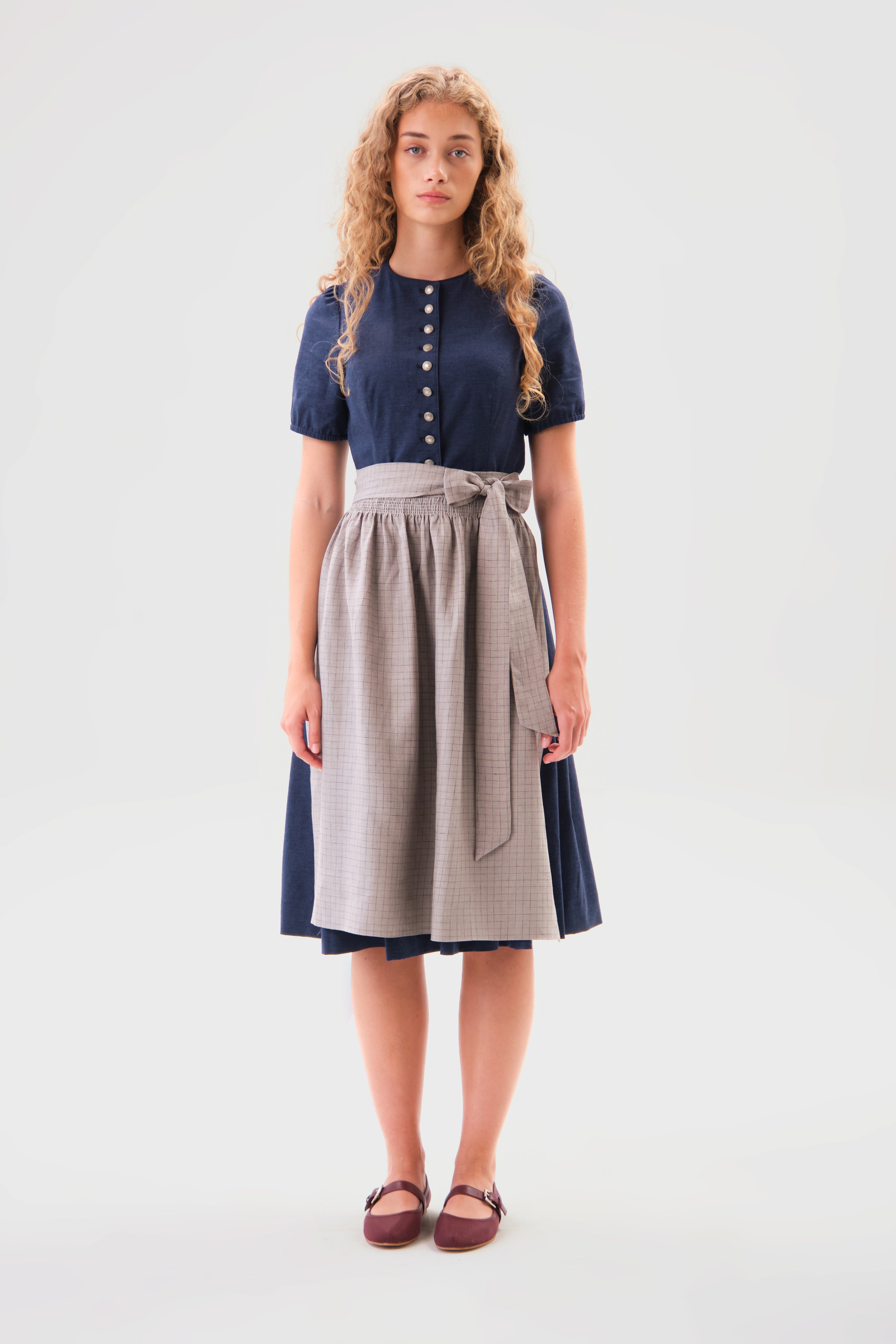 felicitas-damen-dirndl-dalita-hochgeschlossen-leinen-midi image 1