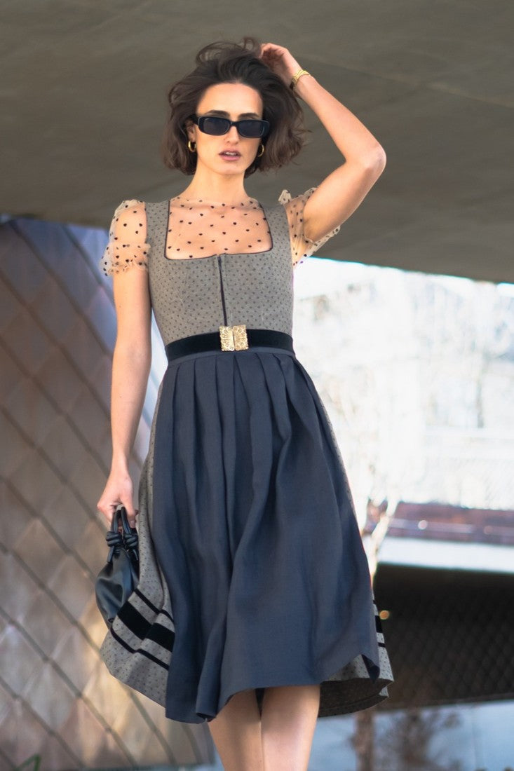 alpenherz-dirndl-nele-schwarz-beige-75cm-baumwolle image 3