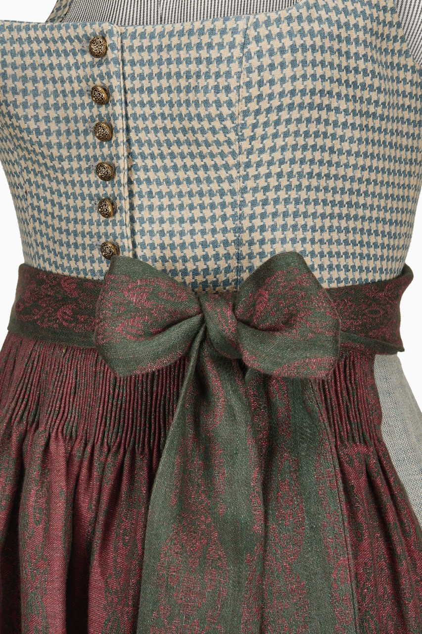gottseidank-dirndl-monika-mit-geradem-ausschnitt-6 image 3