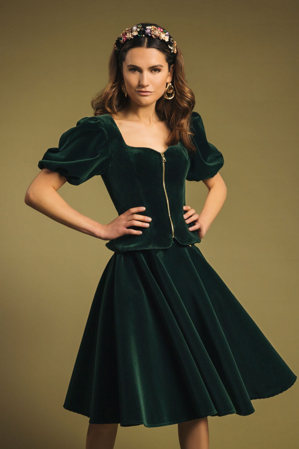 alpenherz-samtmieder-diana-dunkelgr-n-puffarm-dirndl-mieder image 3