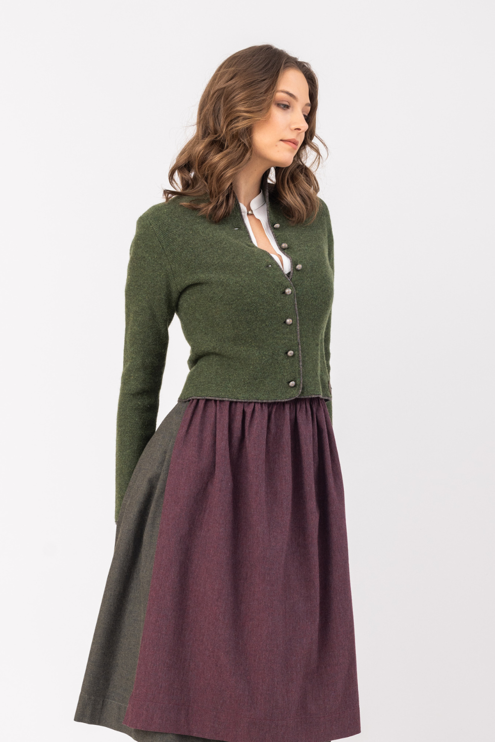 felicitas-dasha-damen-dirndl-olive-herzausschnitt-flanell image 5