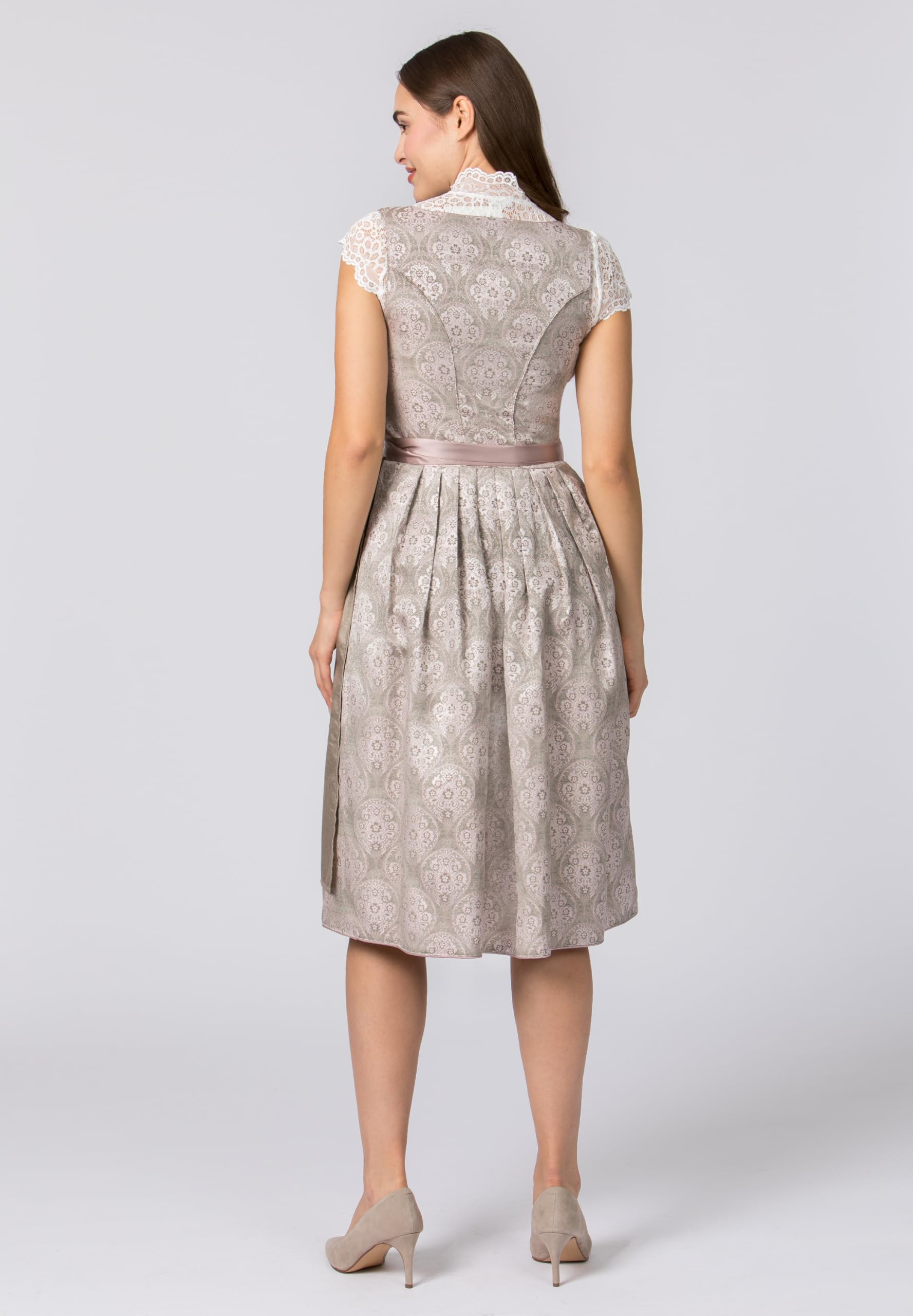 bergfeuer-damen-dirndl-rajana-mit-herzausschnitt image 3