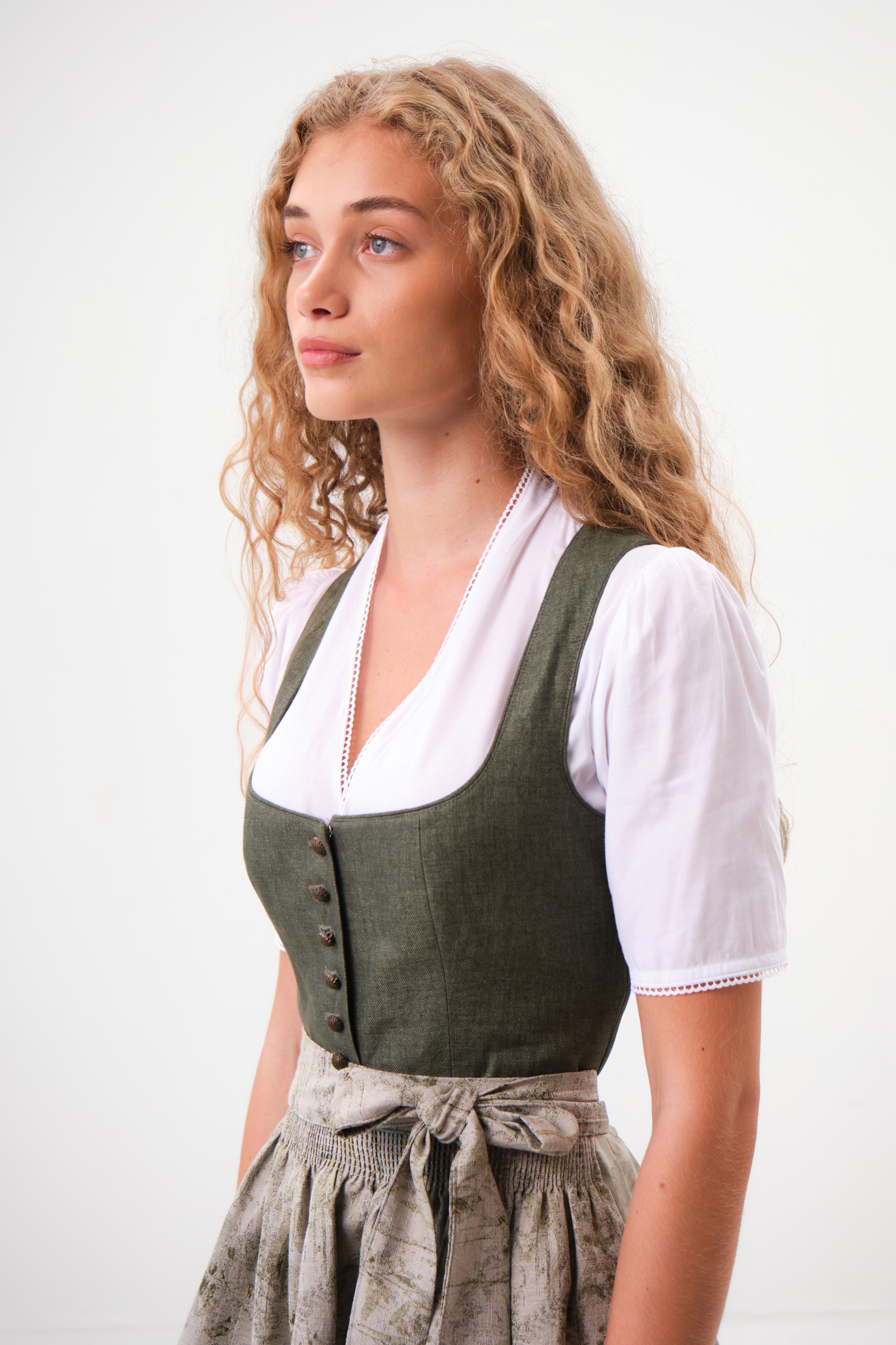felicitas-damen-dirndlbluse-gila-kurzarm-wei image 4