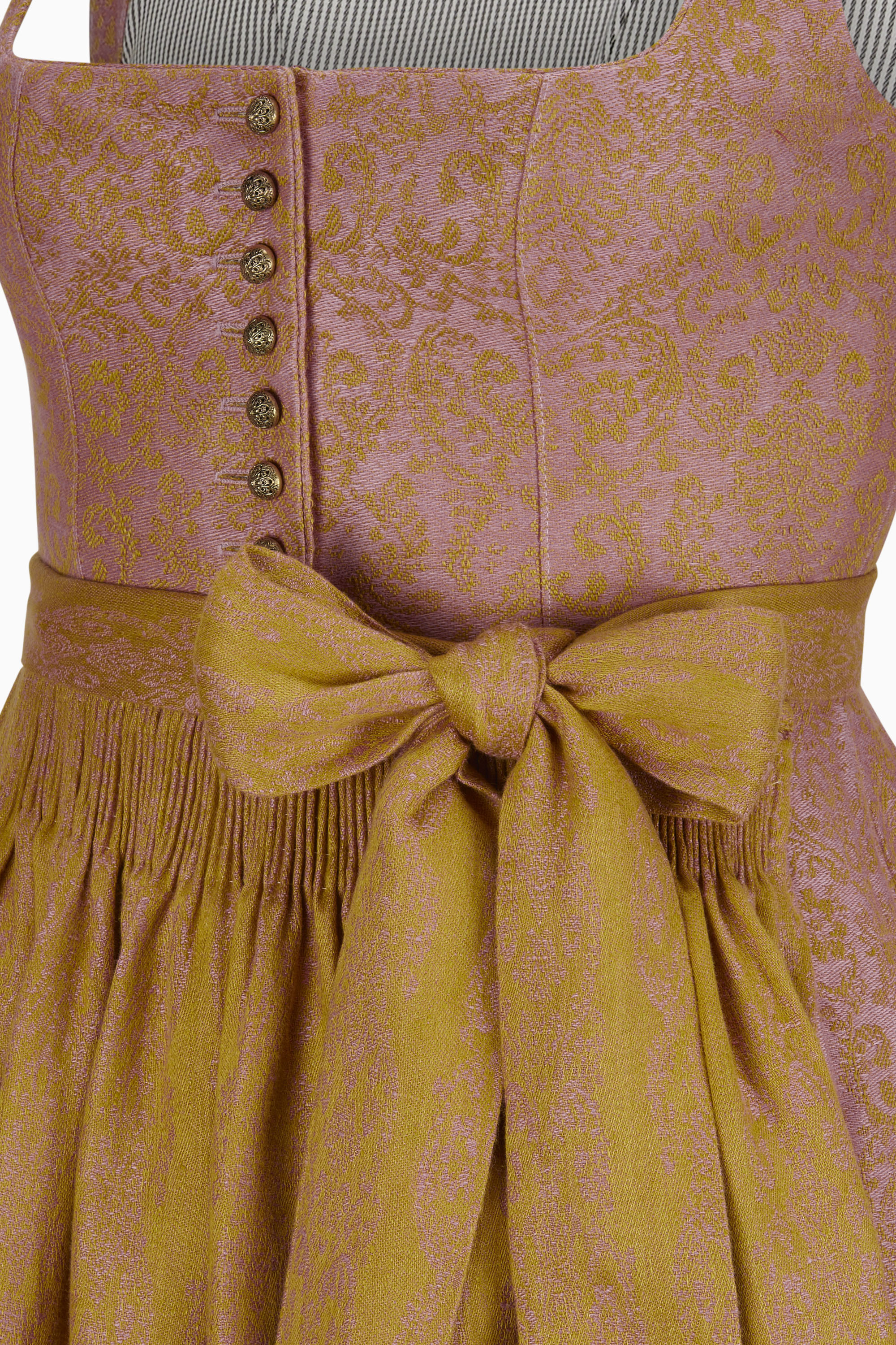 gottseidank-dirndl-monika-mit-faltenrock-und-augenknopfloch image 4