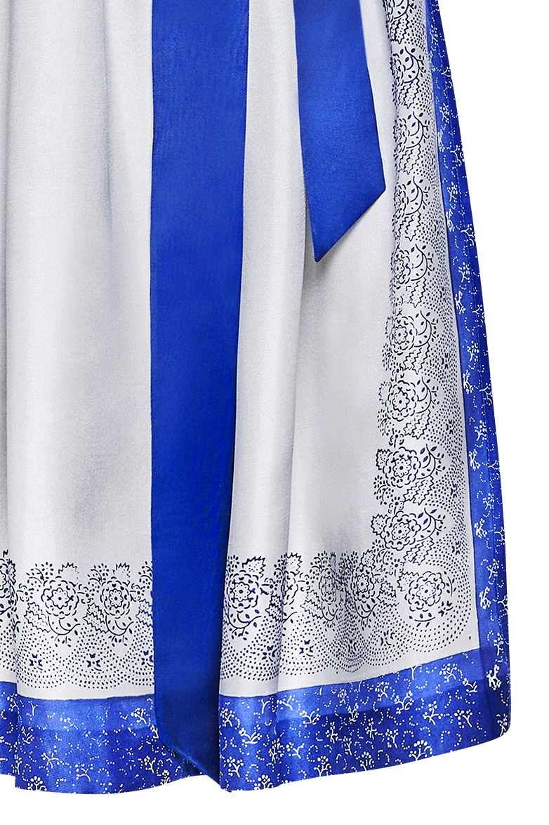 g-ssl-kaiserin-im-handdruck-dirndl-sch-rze-seide-blau-70-cm image 3