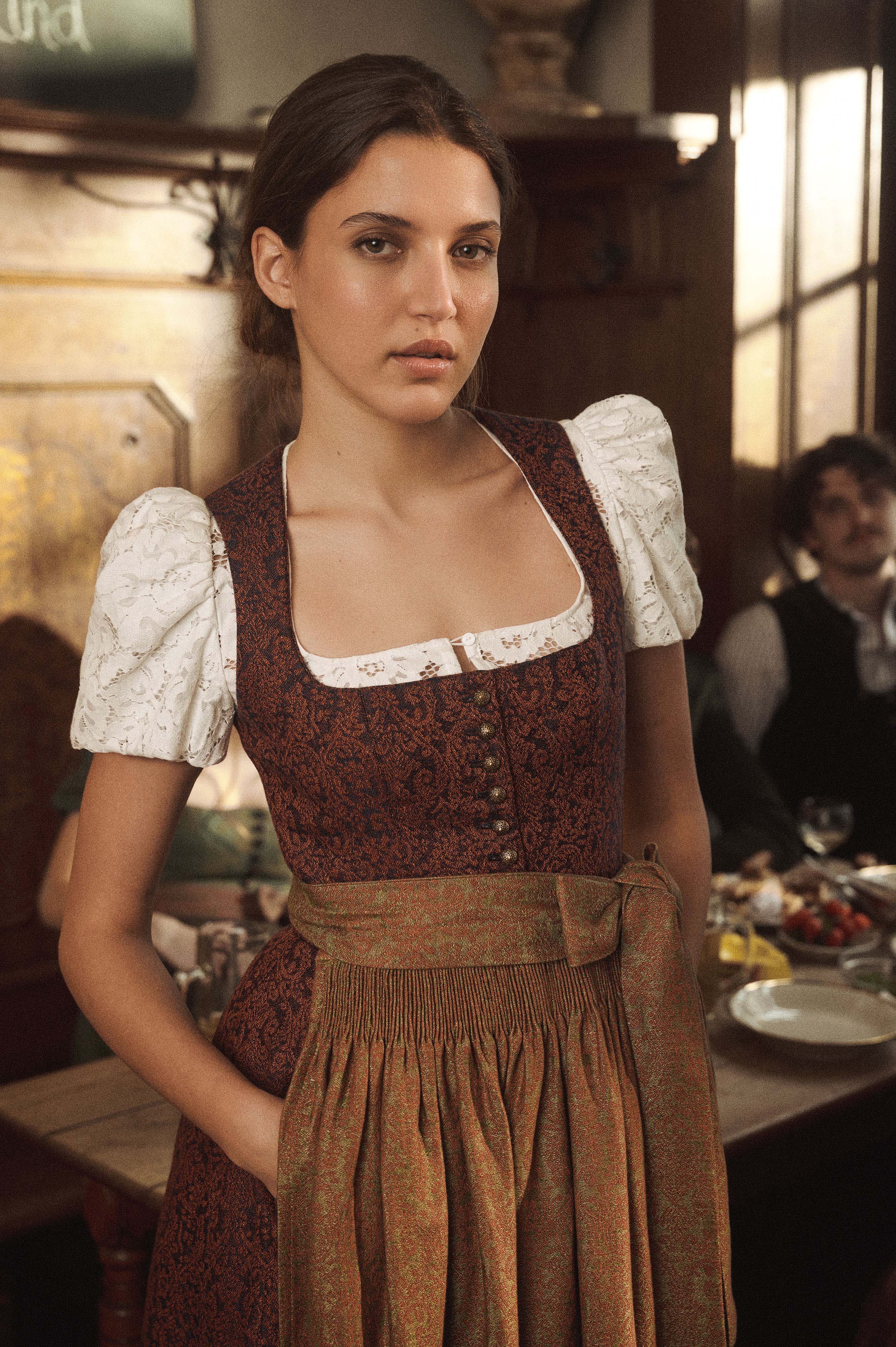 gottseidank-dirndl-monika-mit-geradem-ausschnitt-10 image 2