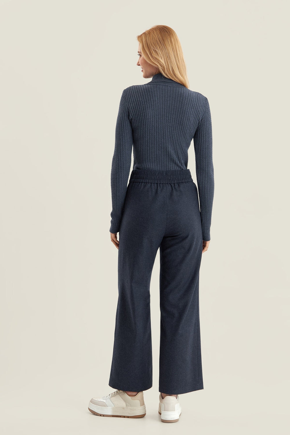 felicitas-damen-hose-hilda-elegante-falten-hose-mit-knopf-bund image 2