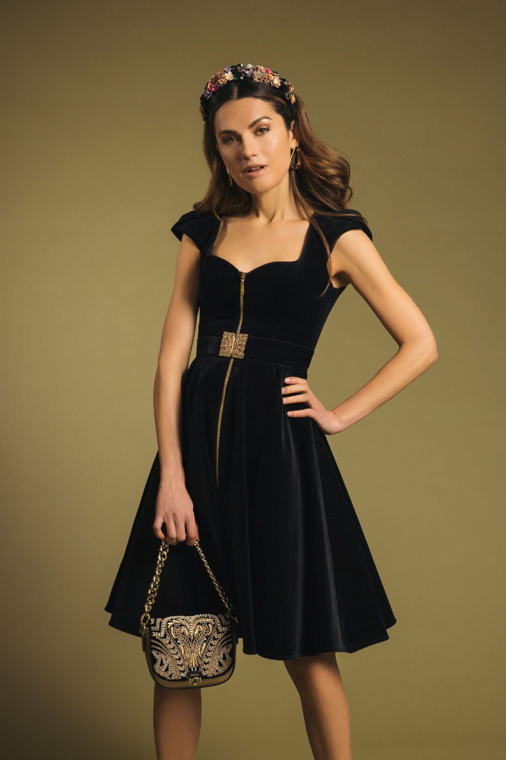 alpenherz-samtkleid-grazia-schwarz-baumwollsamt image 3