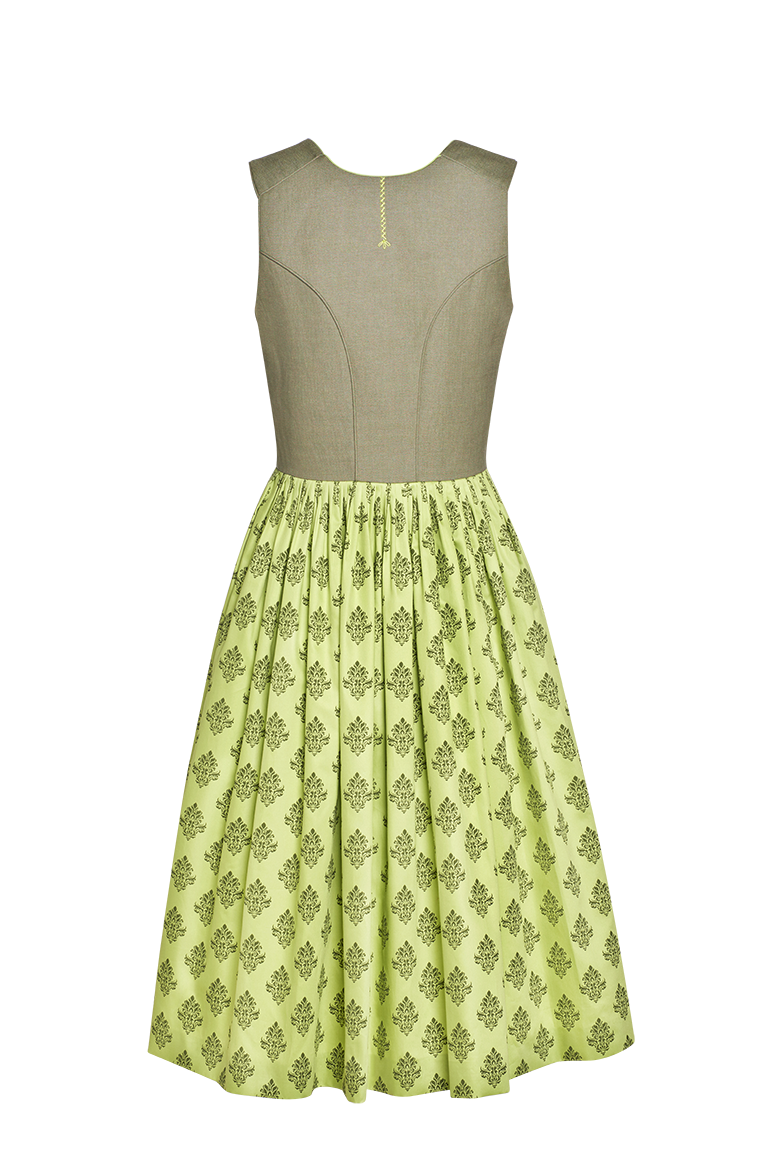 g-ssl-dirndl-wie-frische-almwiesen-herz-ausschnitt-70-cm image 2