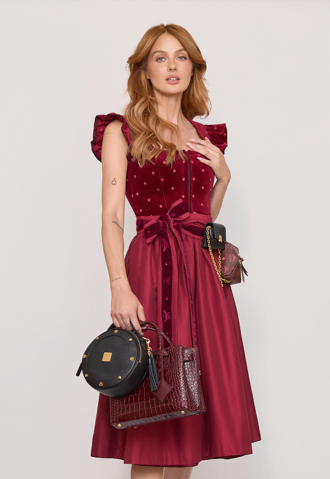 alpenherz-x-mcm-dirndl-bordeaux-samt-dirndl-exklusiv-kooperation image 1