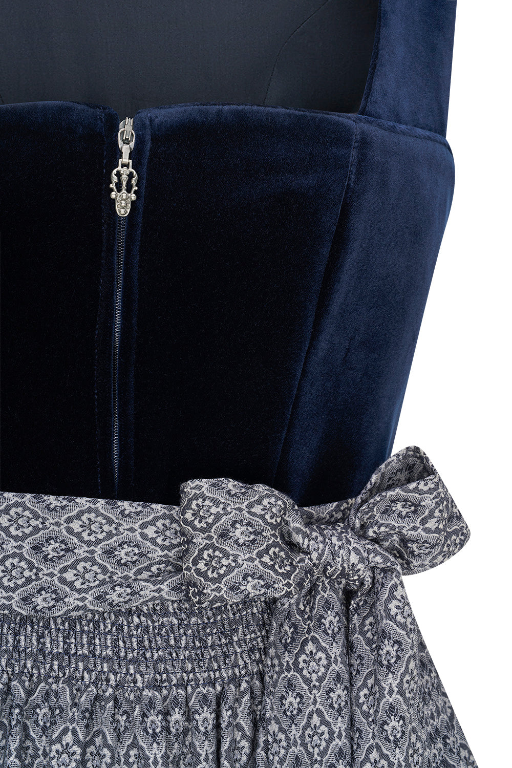 felicitas-damen-dirndl-deleila-70-cm-baumwoll-samt image 4