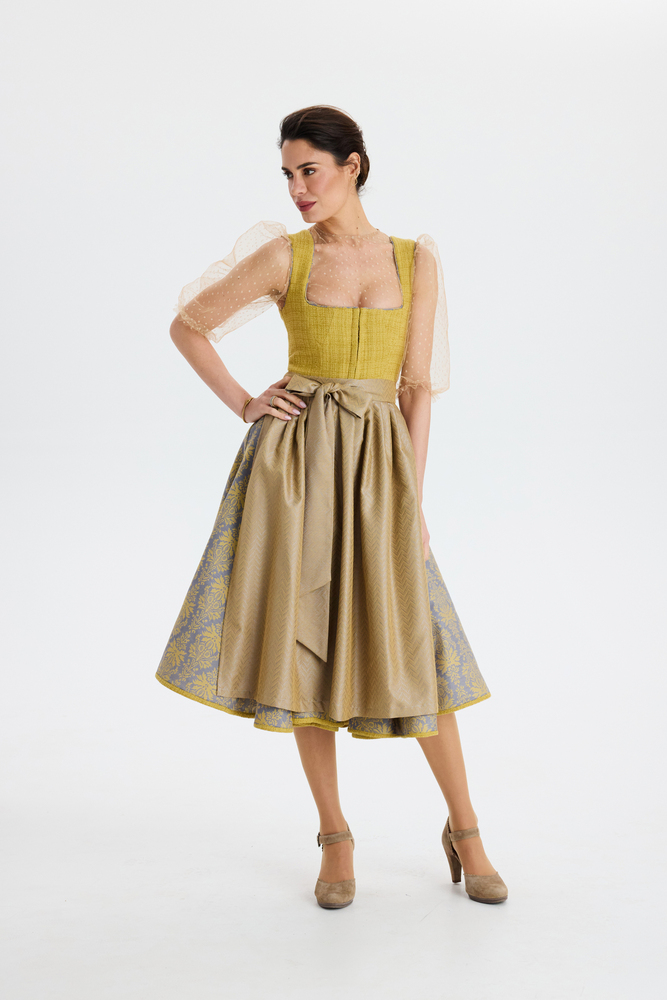 traumtrachten-dirndl-isabella-in-goldgelb image 5