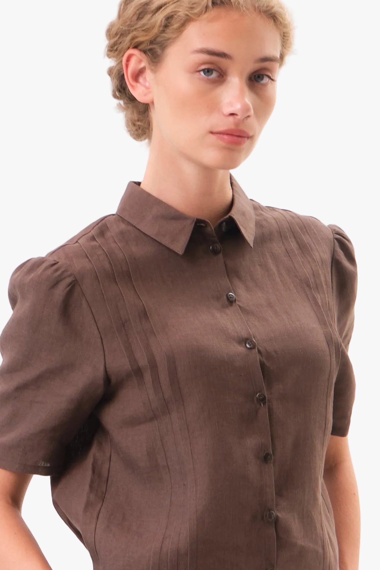 felicitas-bluse-bettine-kurze-leinenbluse-mit-kragen image 4