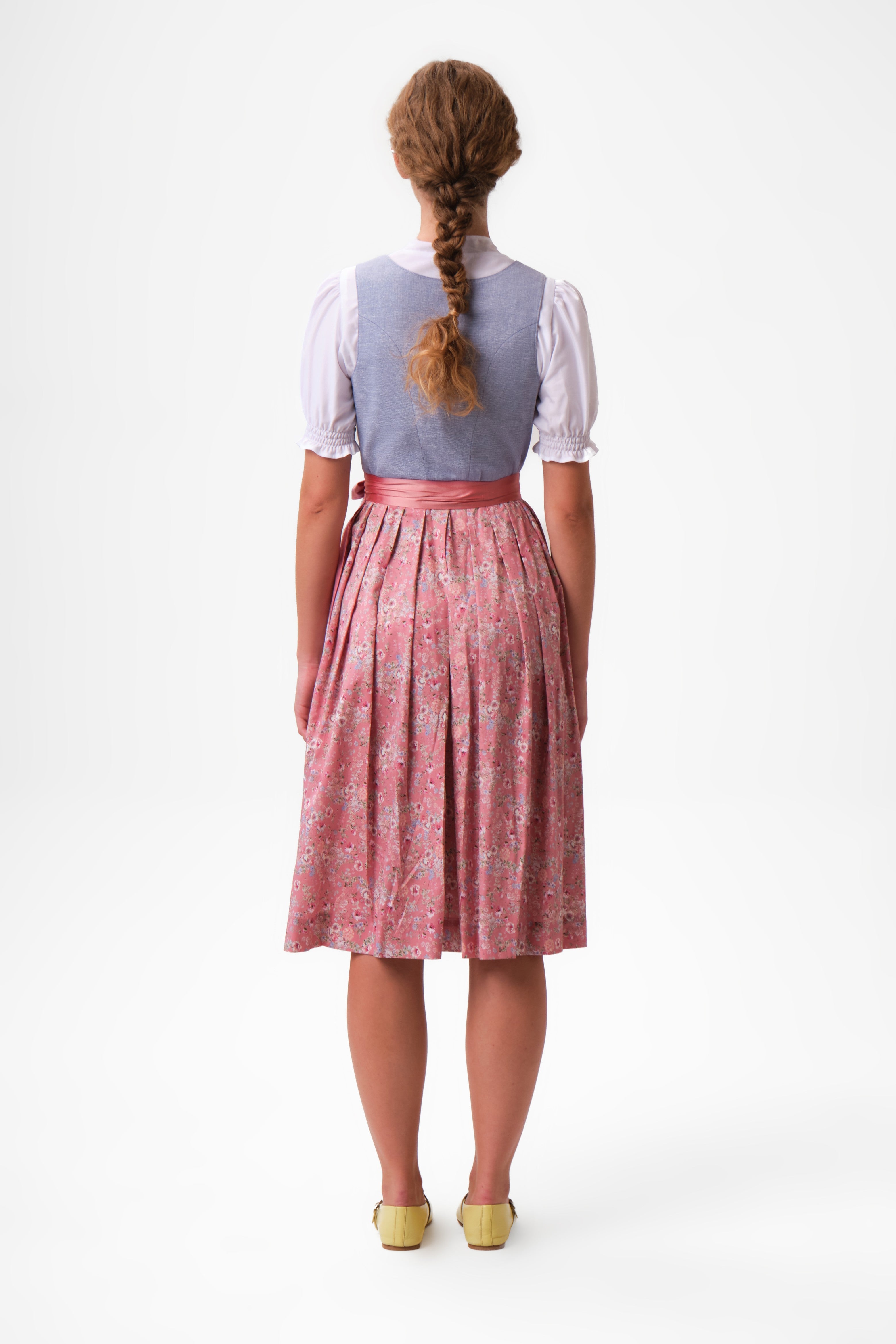 felicitas-dasha-damen-dirndl-herzausschnitt-himmelblau-rosa image 2