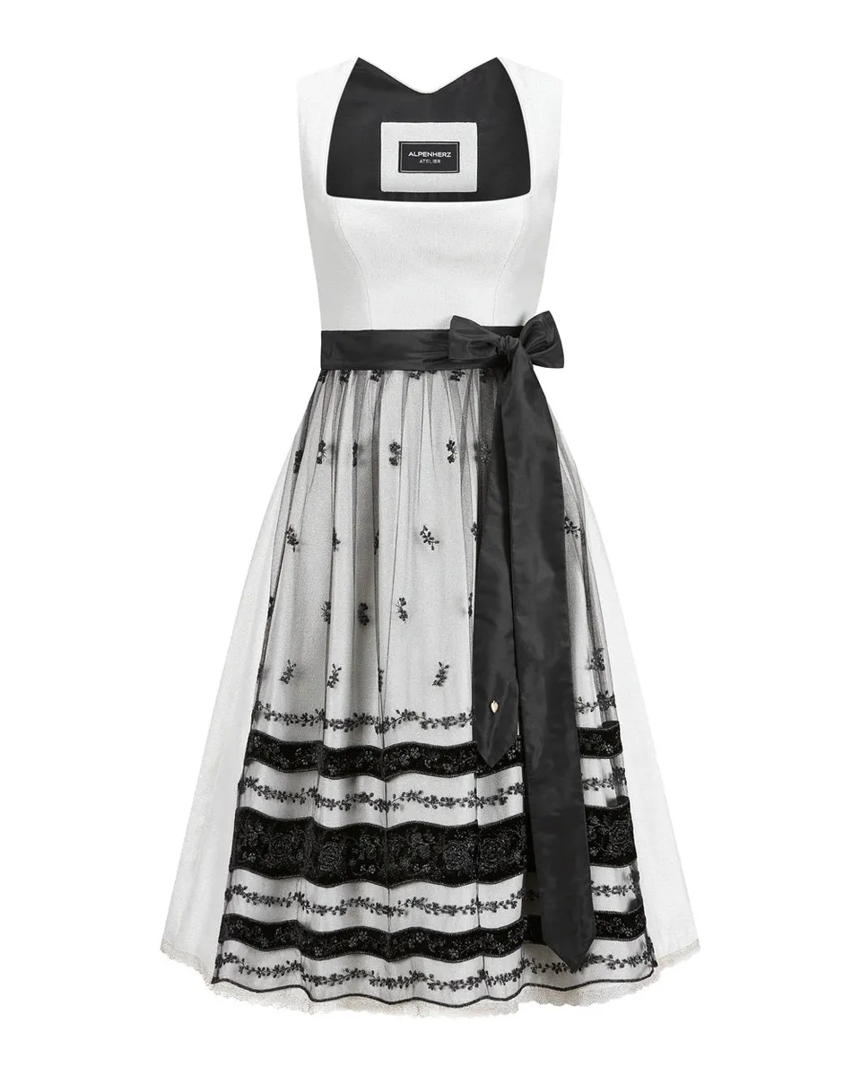 alpenherz-dirndl-eva-silber-schwarz-atelier-dirndl-limited image 1
