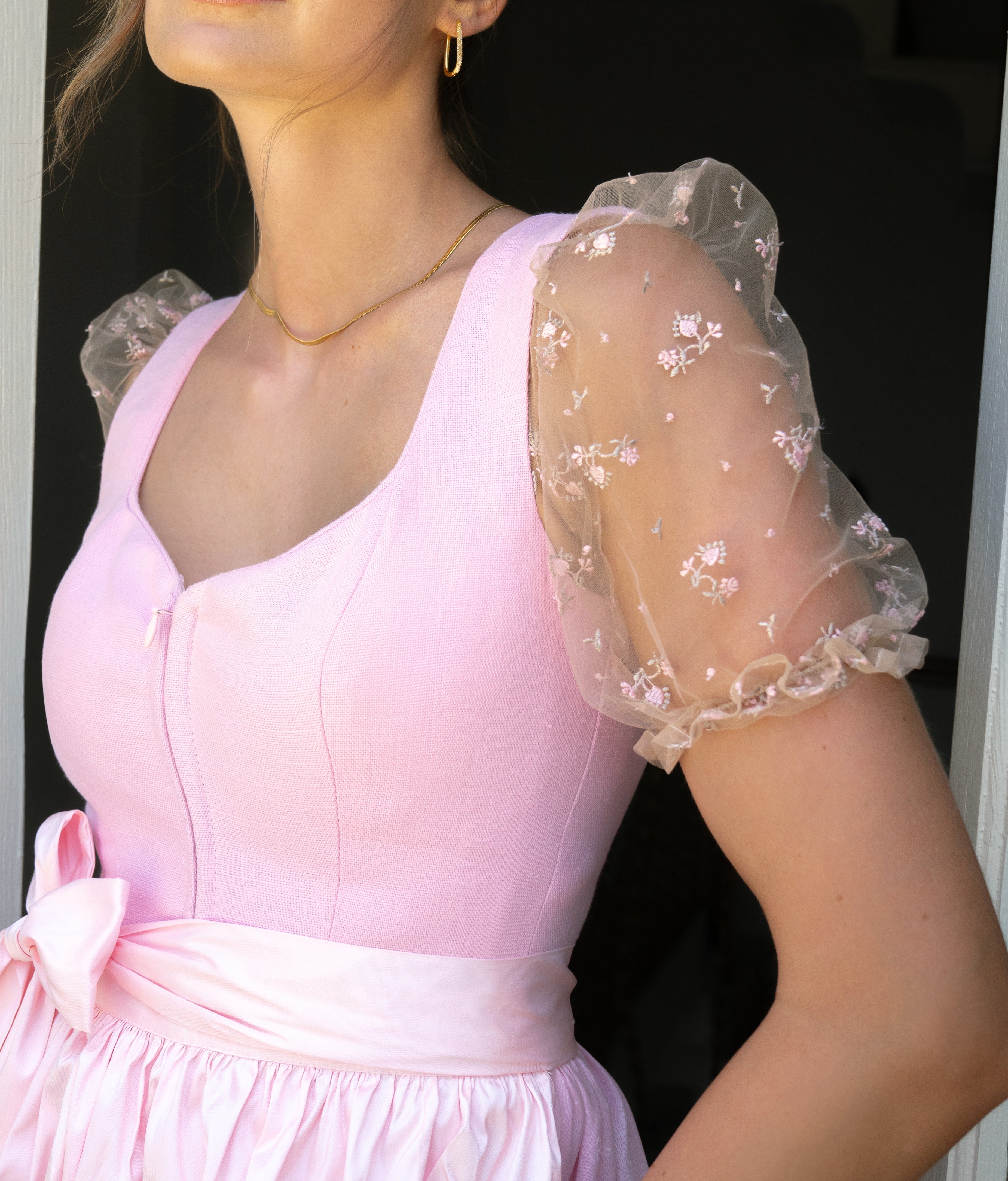 alpenherz-bluse-cora-rosa-mit-ah-stickerei image 3