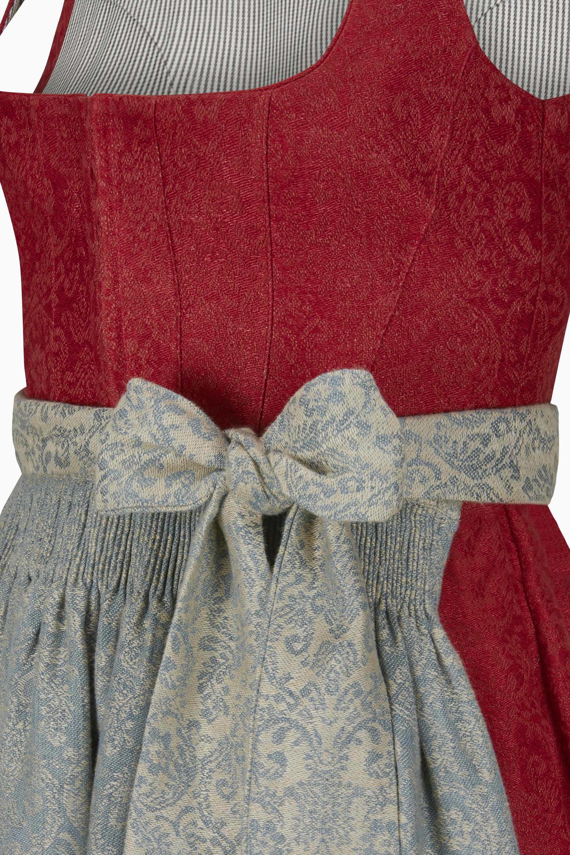 gottseidank-dirndl-antonia-dirndl-mit-geradem-ausschnitt-und-hakenverschluss-2 image 3