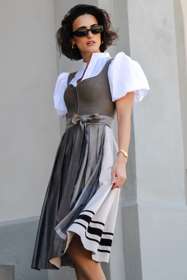 alpenherz-dirndl-marie-fl-gelarm-leinendirndl-oliv-beige image 4
