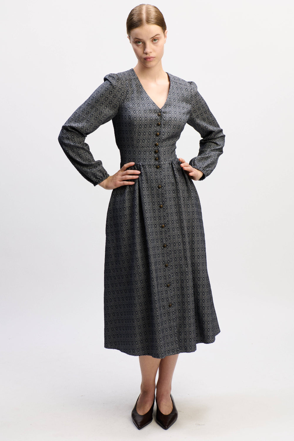 felicitas-damen-kleid-karlinda-jacquardkleid-mit-v-ausschnitt image 1