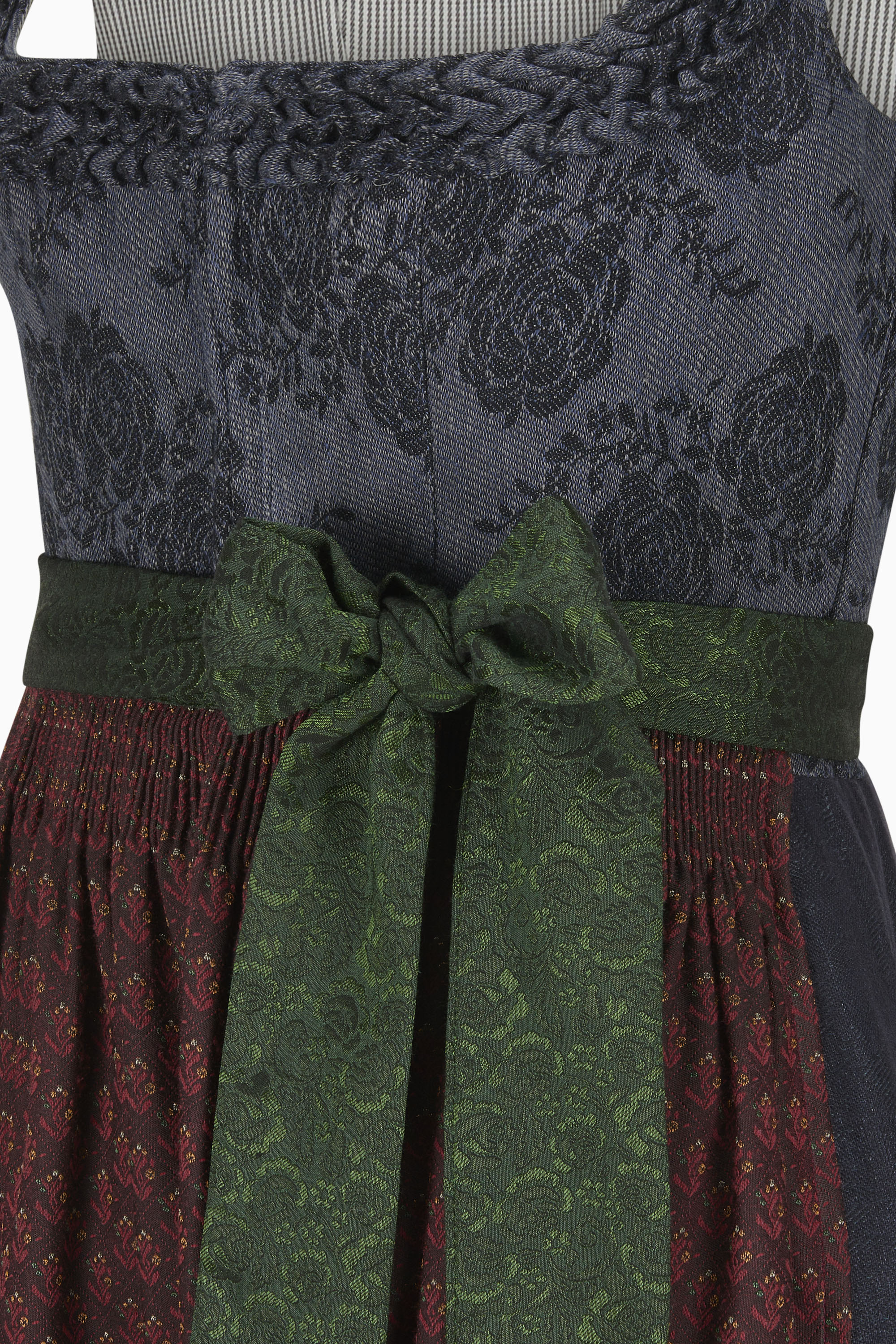 gottseidank-dirndl-vreni-mit-herzchenr-sche-und-biesen image 4