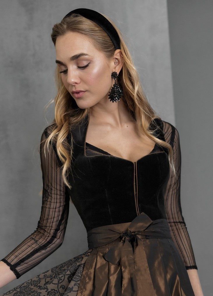 alpenherz-bluse-susan-schwarz-baumwolle-dirndlbluse image 1