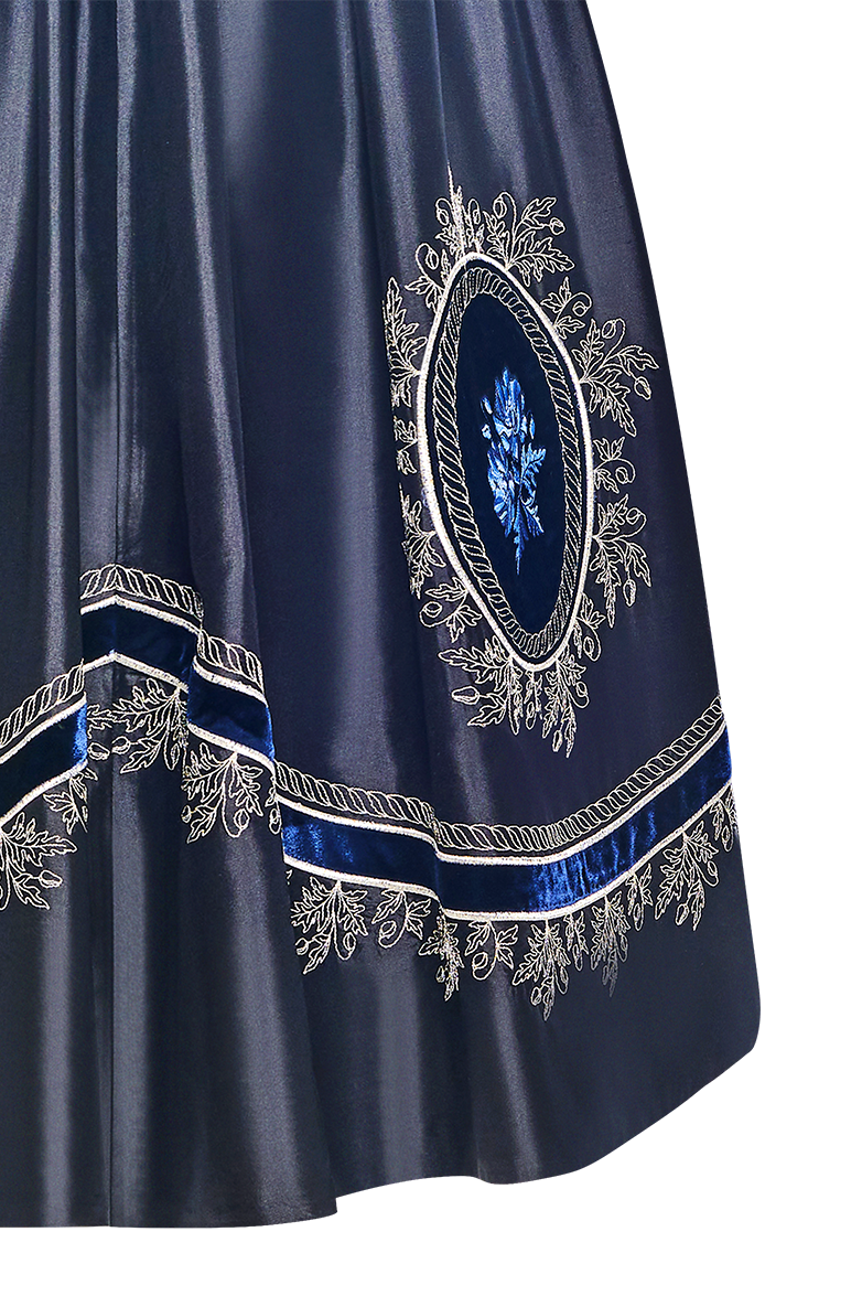 g-ssl-medaillon-dirndl-samt-dupionseide-70-cm image 8