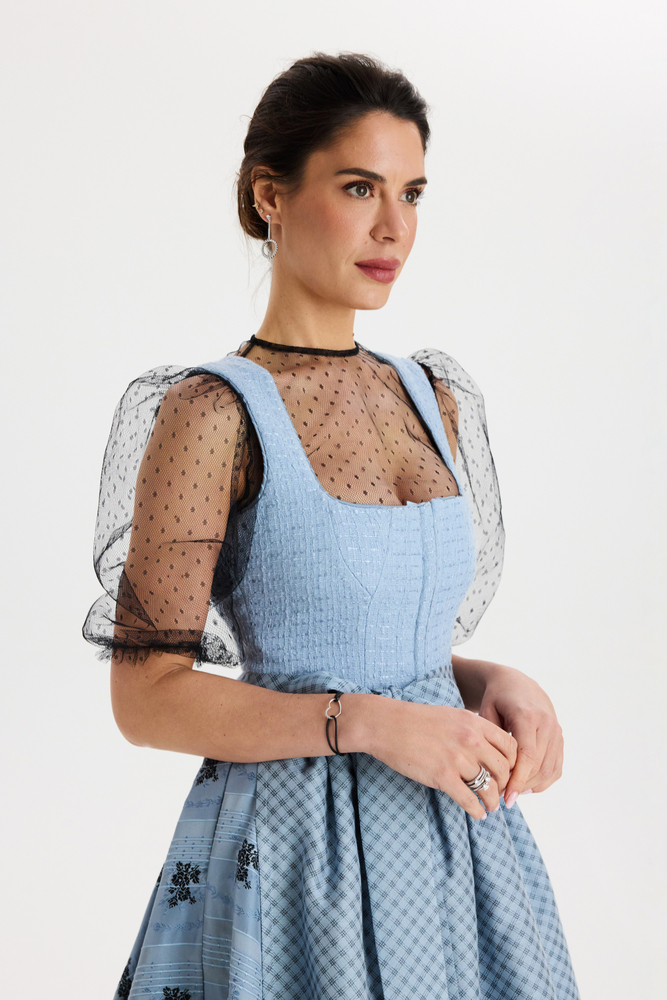 traumtrachten-dirndl-livia-in-hellblau image 6