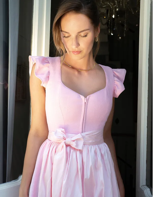 alpenherz-dirndl-marie-mit-abkn-pfbarem-fl-gelarm-1-dirndl-3-looks image 1