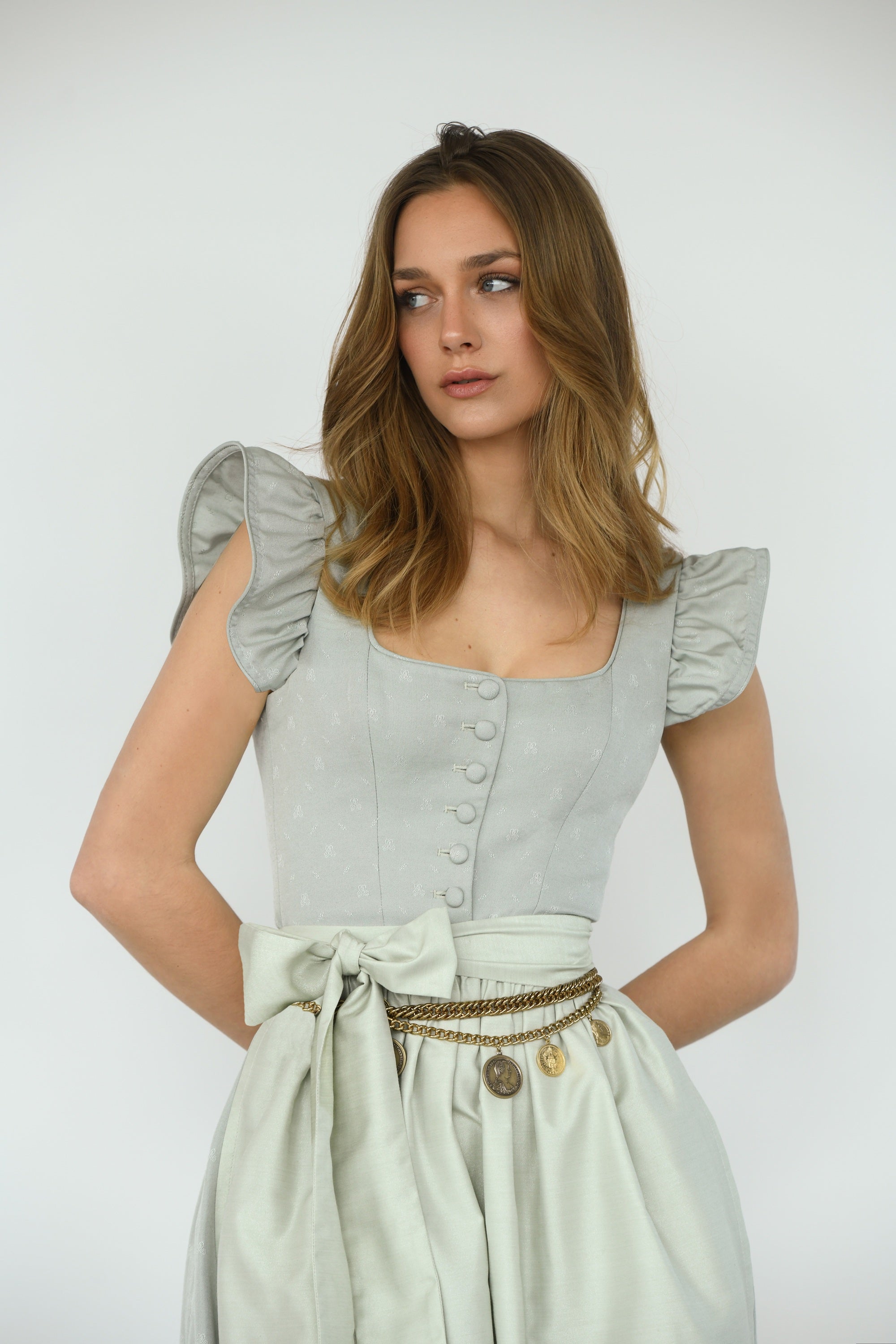 alpenherz-dirndl-lynn-twin-salbei-1-dirndl-3-looks image 1